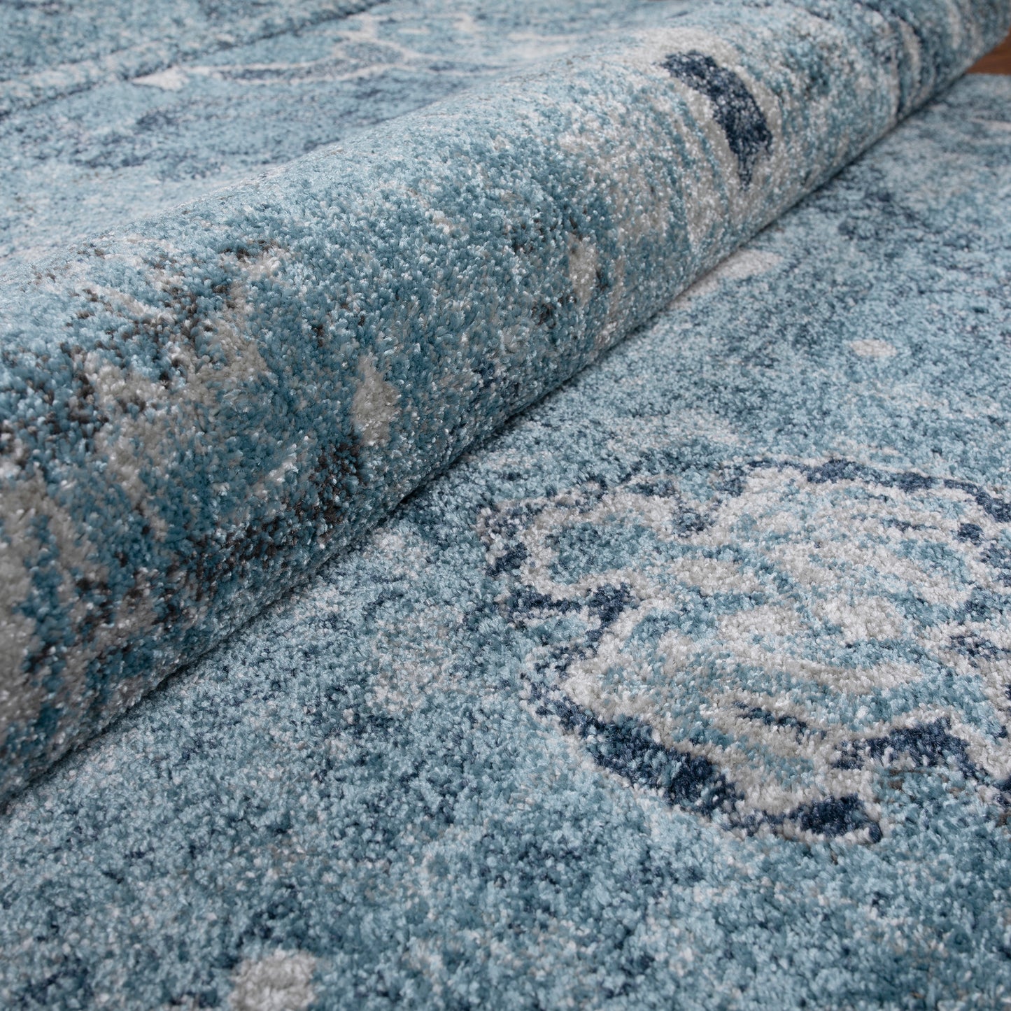 Dalyn Rugs Antigua  Sky  Traditional