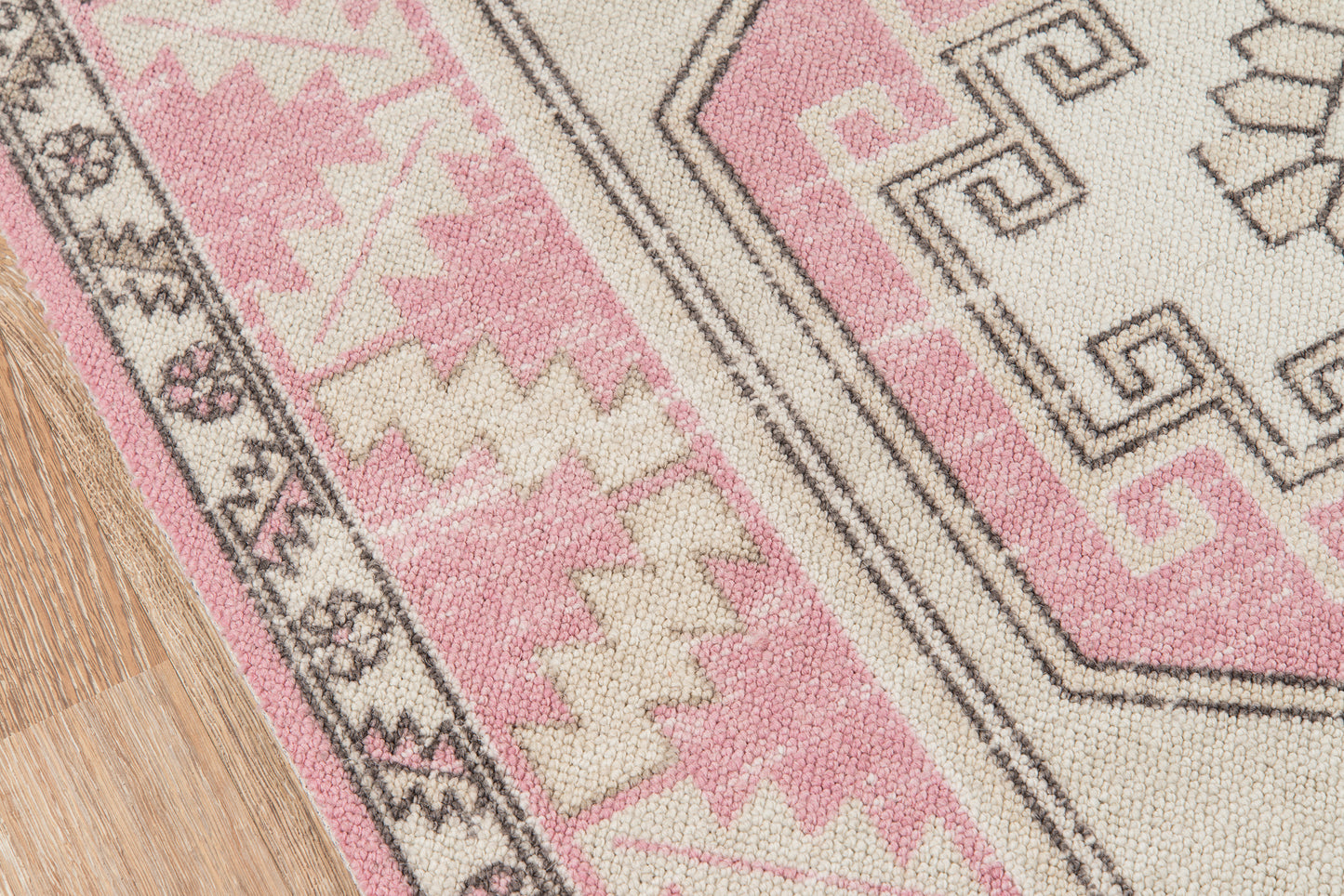 Momeni Anatolia  Pink  Traditional