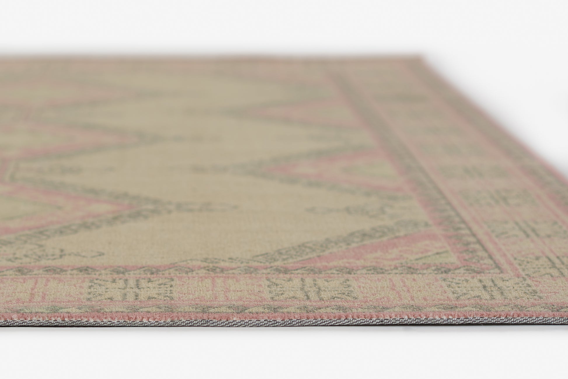 Momeni Anatolia  Pink  Traditional