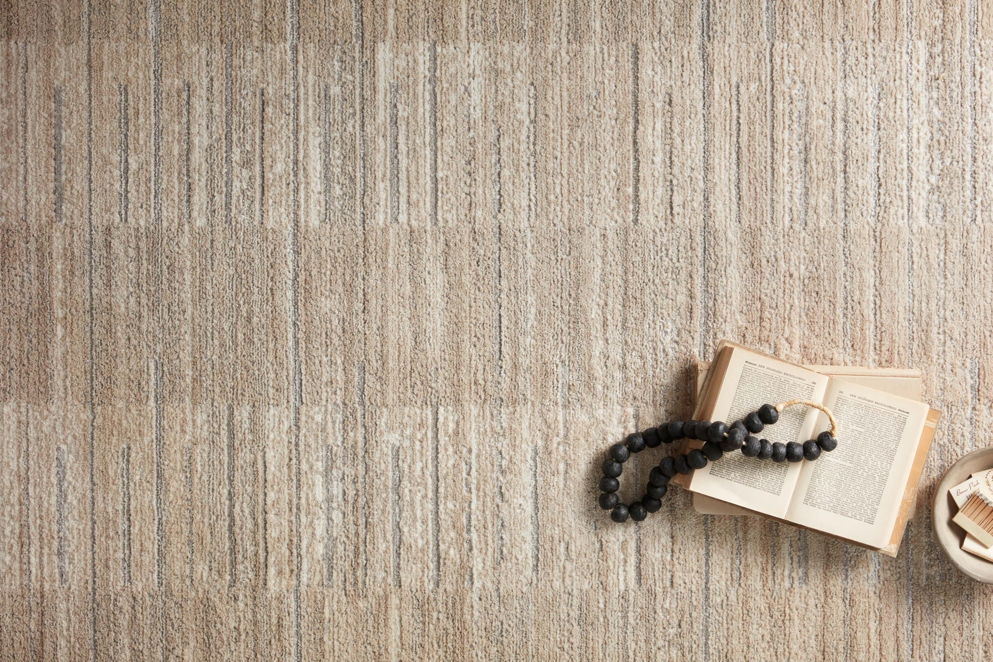 Loloi Arden  Natural Pebble Contemporary