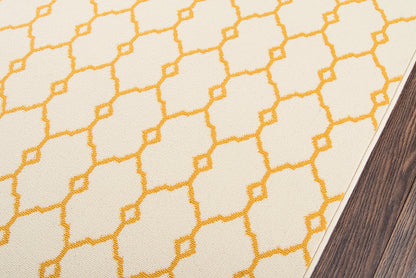 Momeni Baja  Yellow  Contemporary