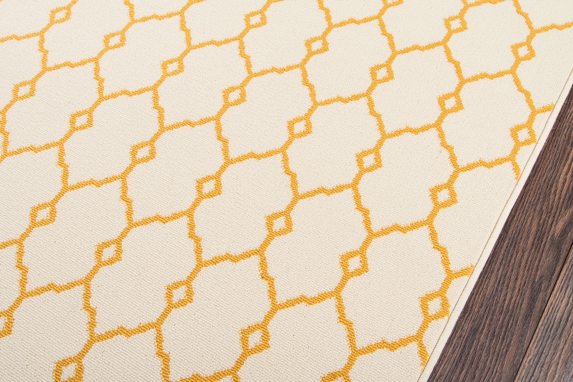 Momeni Baja  Yellow  Contemporary