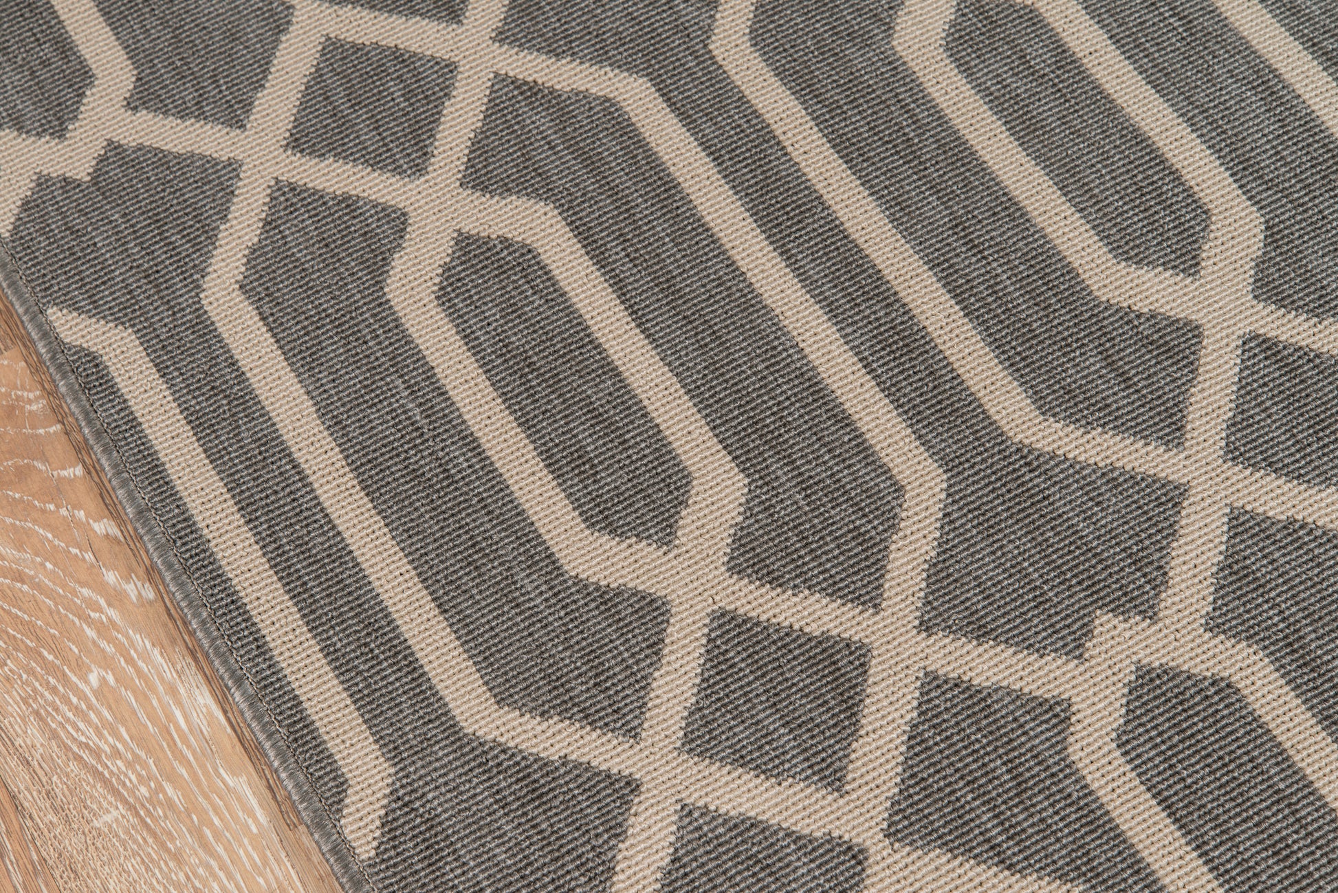 Momeni Baja  Grey  Contemporary