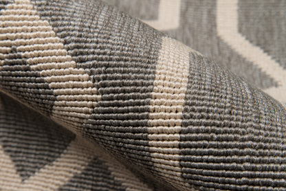 Momeni Baja  Grey  Contemporary