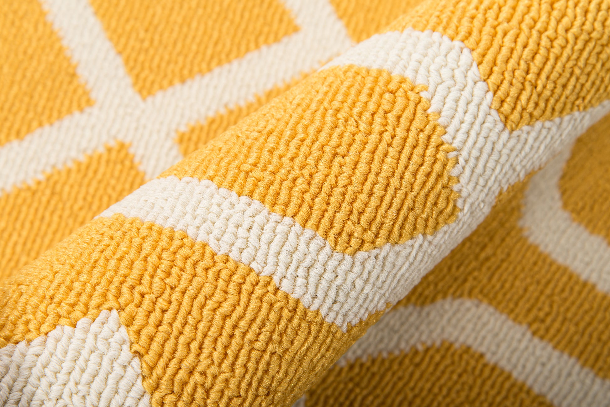 Momeni Baja  Yellow  Contemporary