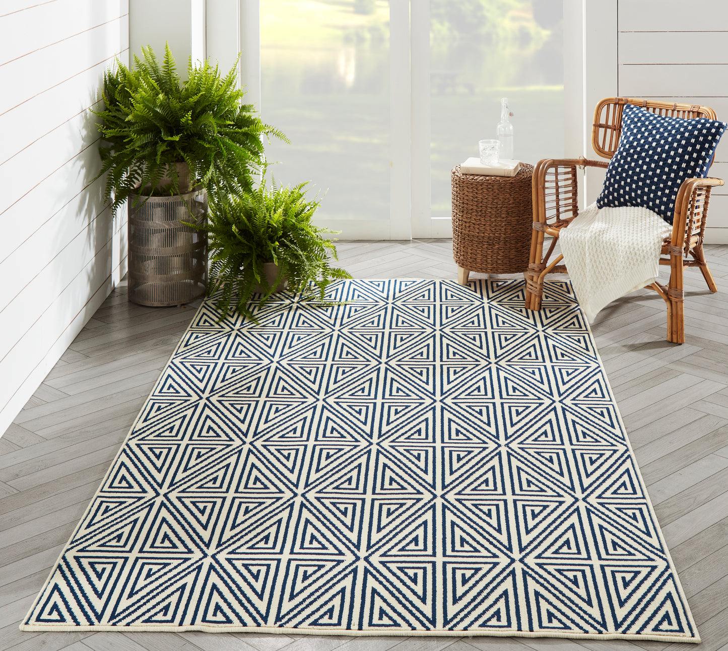 Momeni Baja  Navy  Contemporary