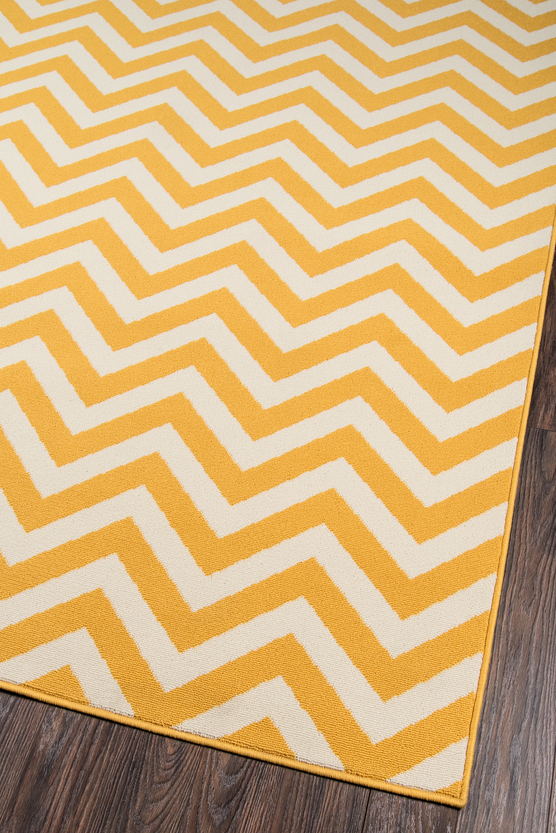 Momeni Baja  Yellow  Contemporary