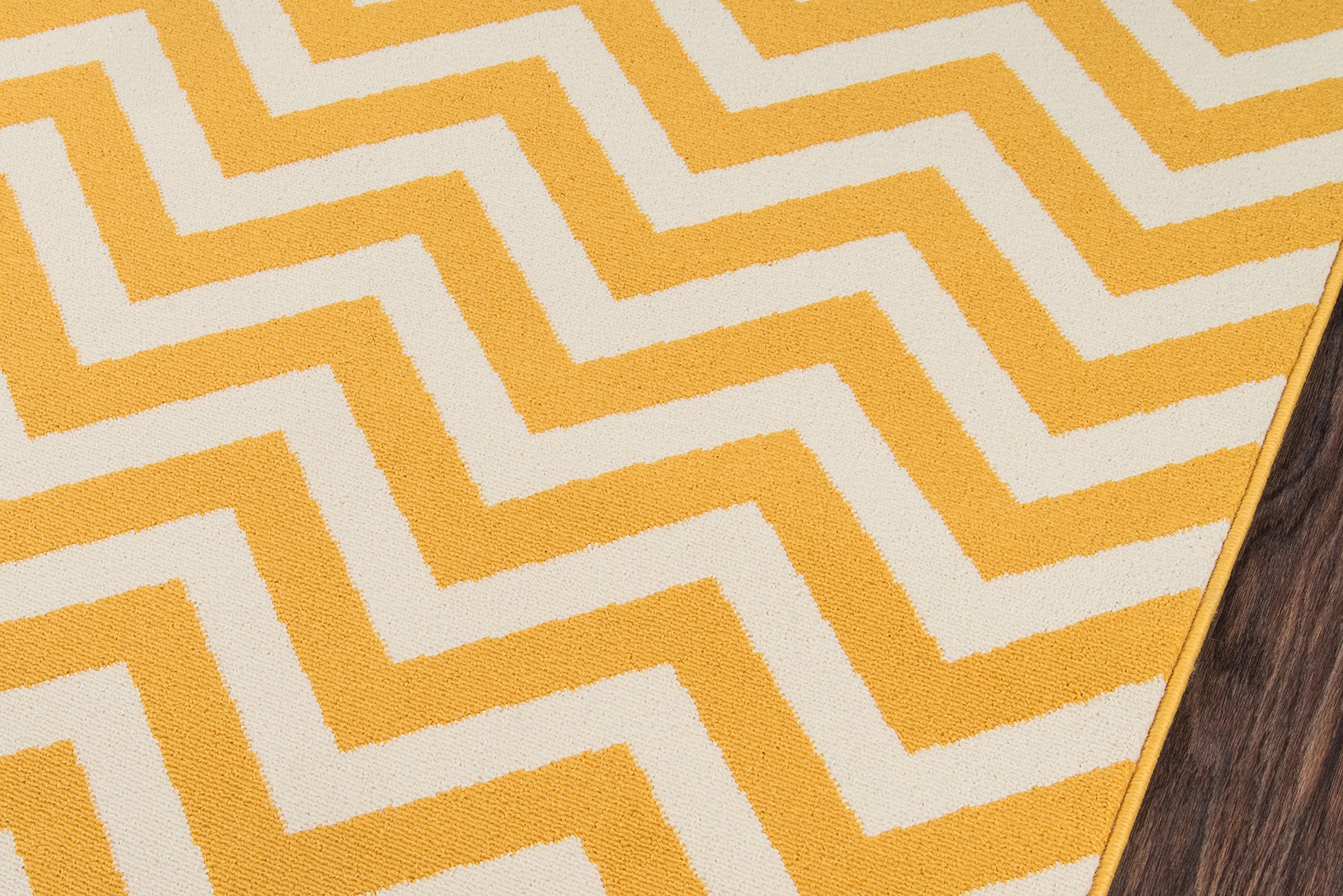 Momeni Baja  Yellow  Contemporary