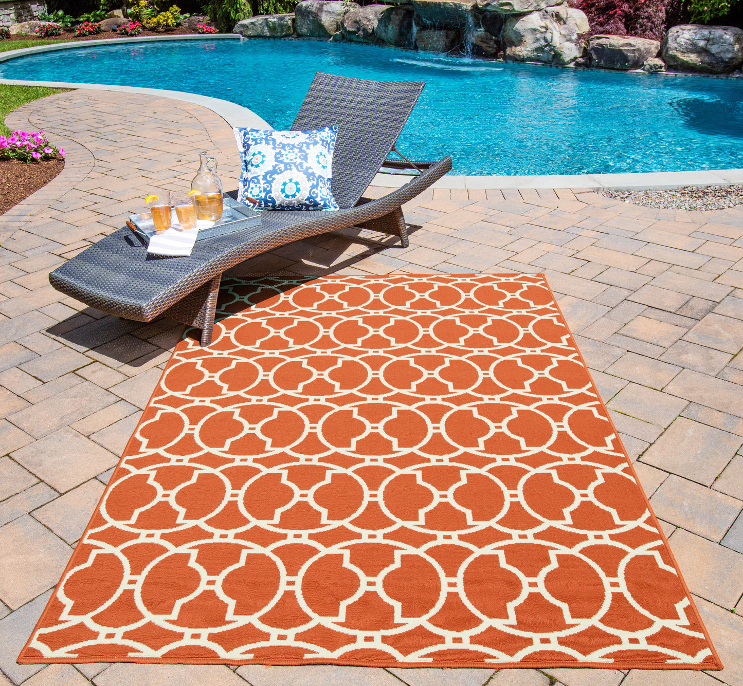 Momeni Baja  Orange  Contemporary