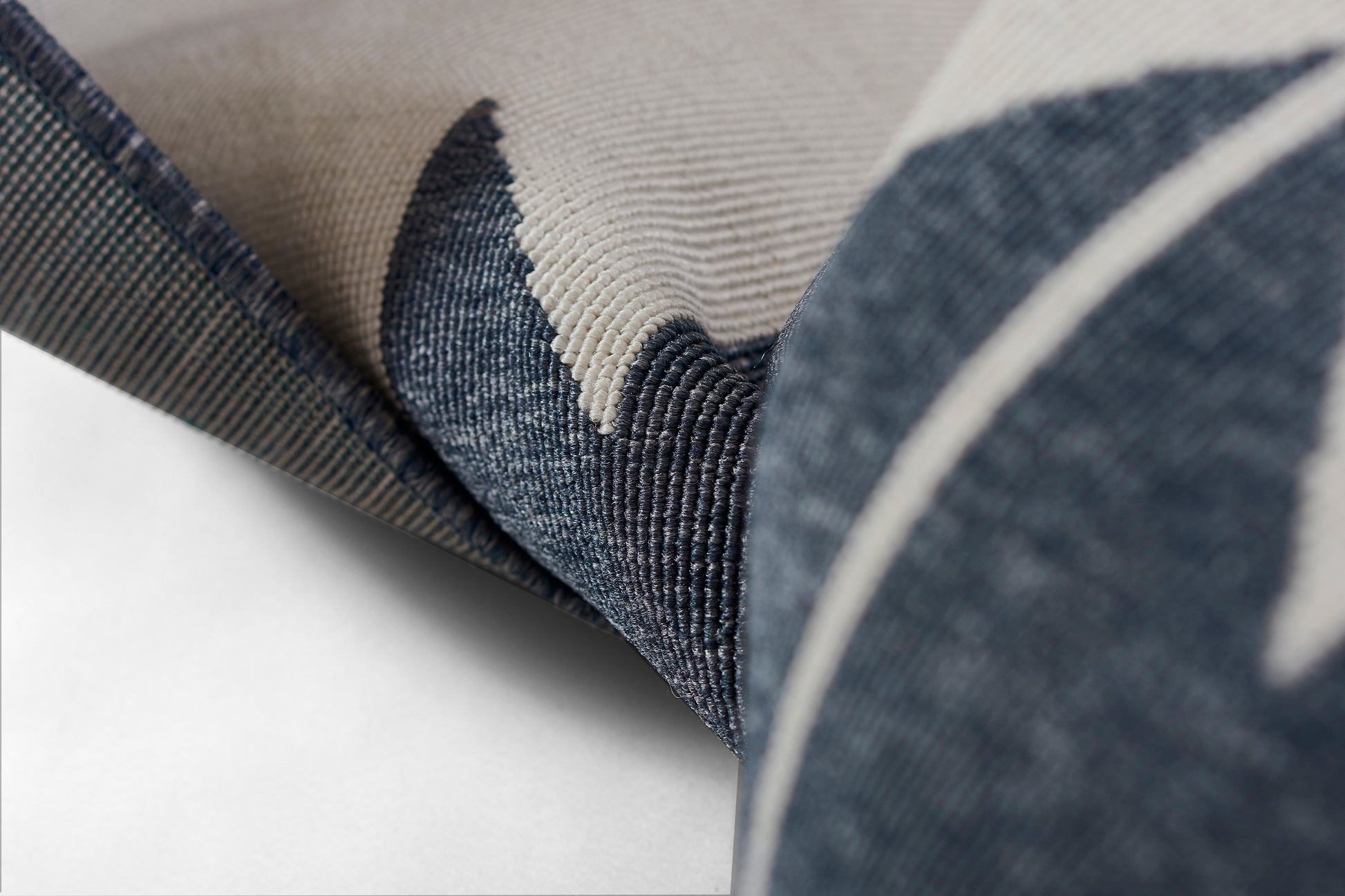 Momeni Baja  Denim  Contemporary