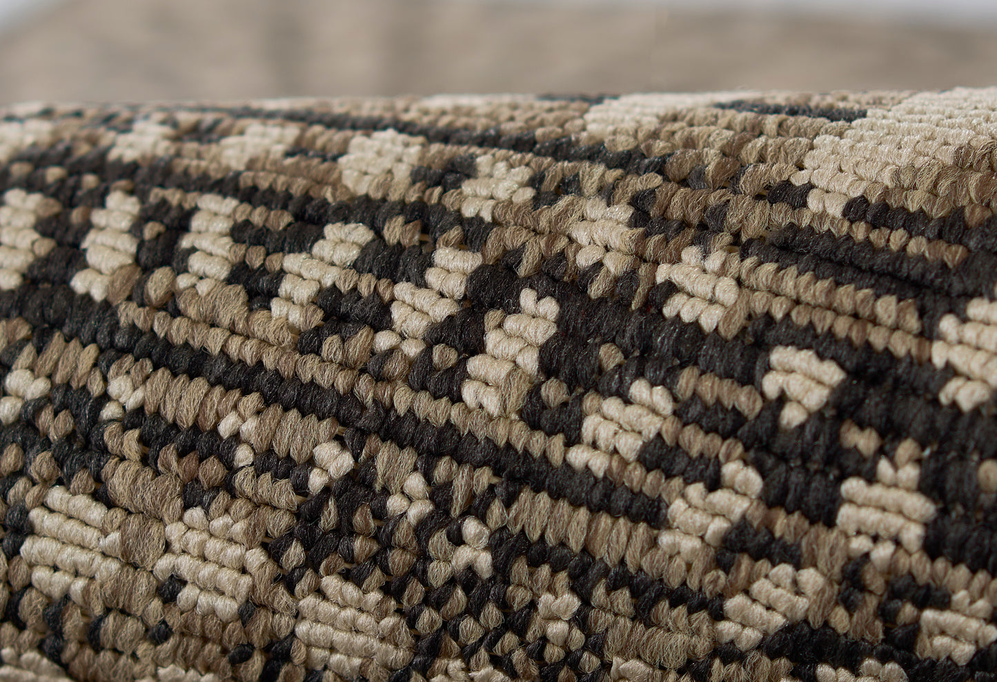 Momeni Baja  Neutral  Transitional