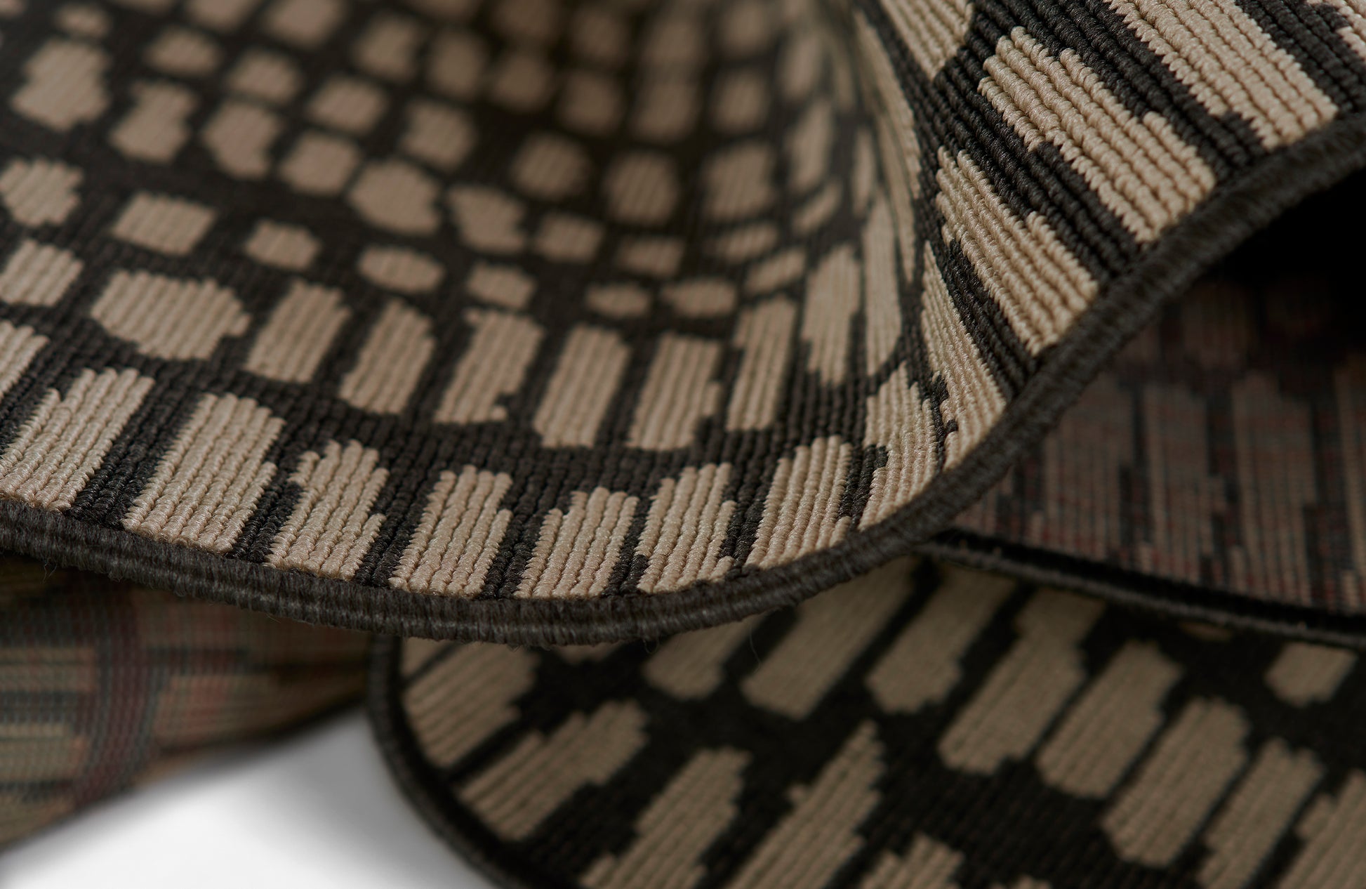 Momeni Baja  Charcoal  Contemporary