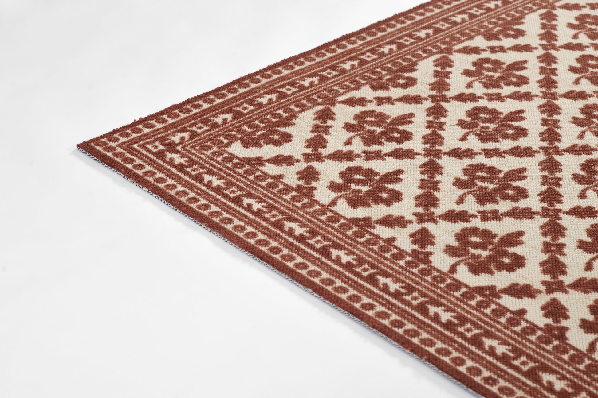 Momeni Bibury  Red  Transitional