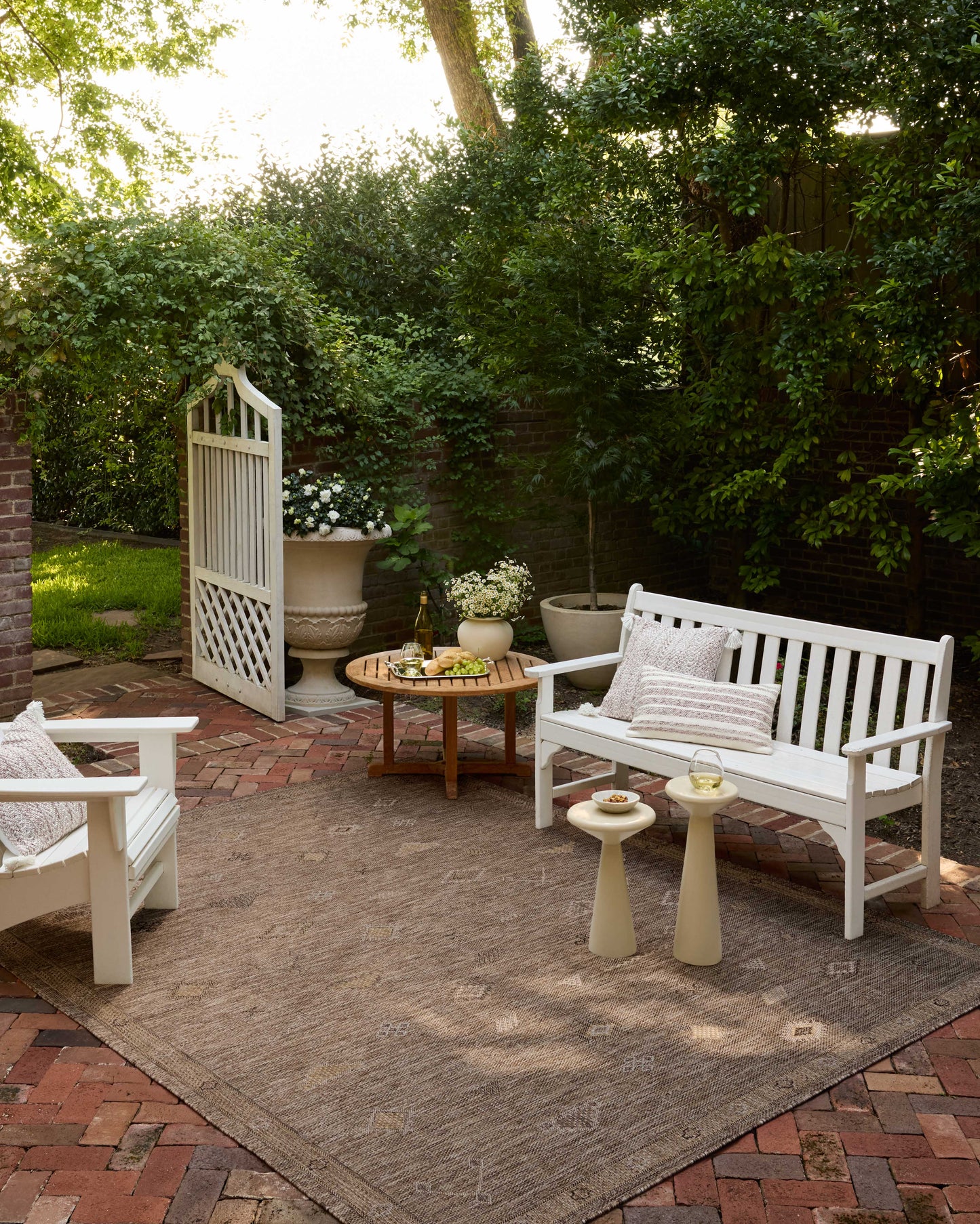 Loloi Birch  Natural Sand Indoor/Outdoor