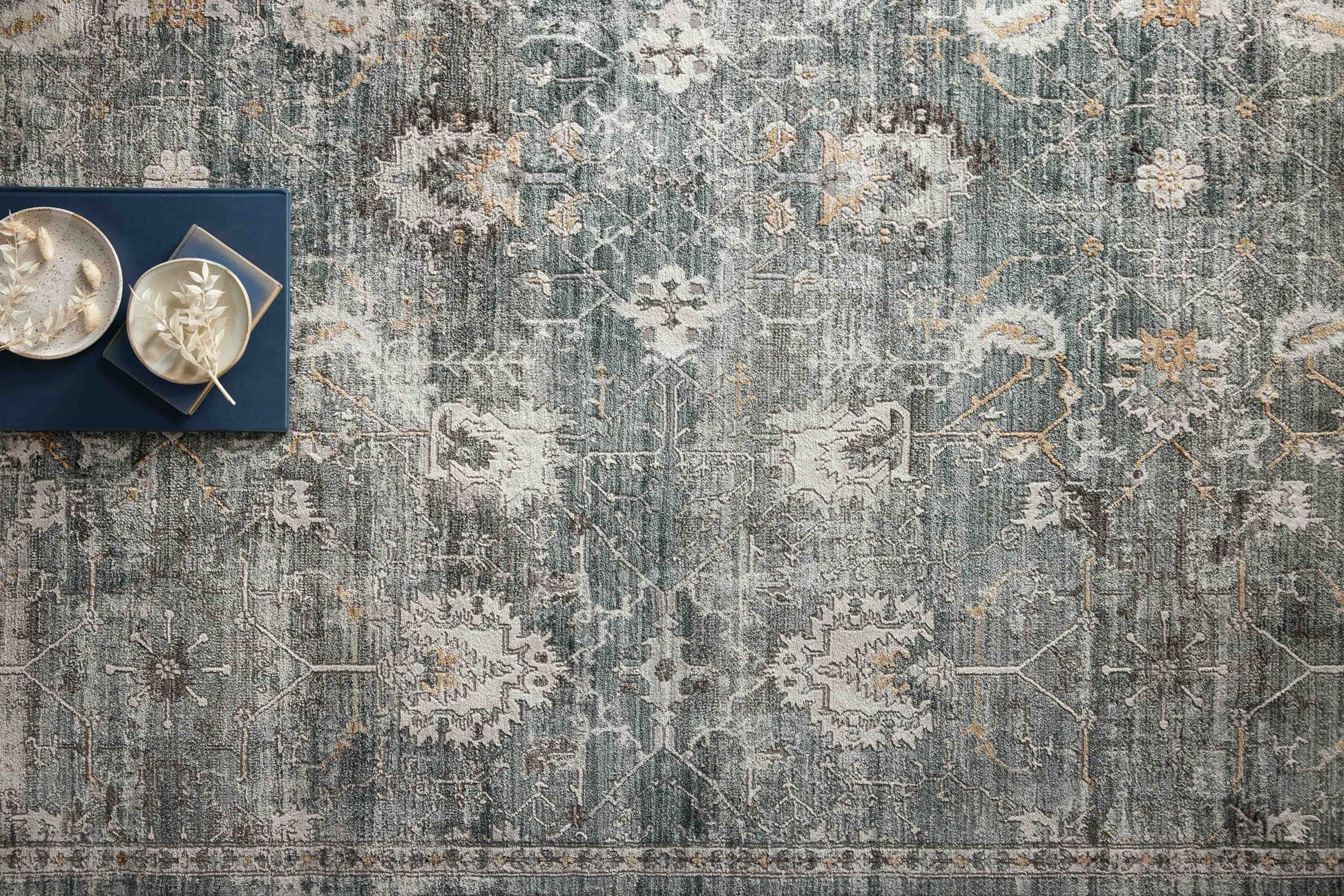 Loloi Bonney  Lagoon Ivory Traditional