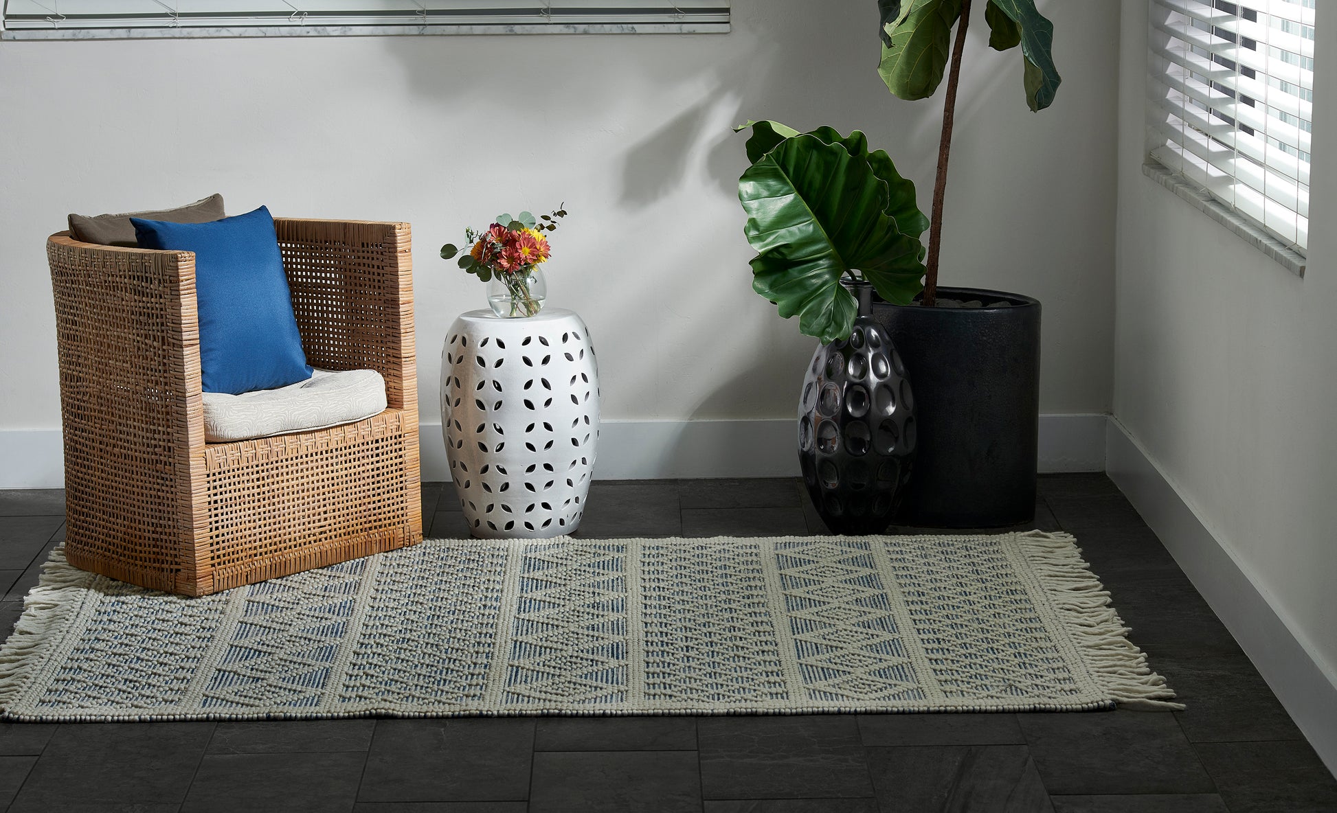 Momeni Boulder  Blue  Contemporary