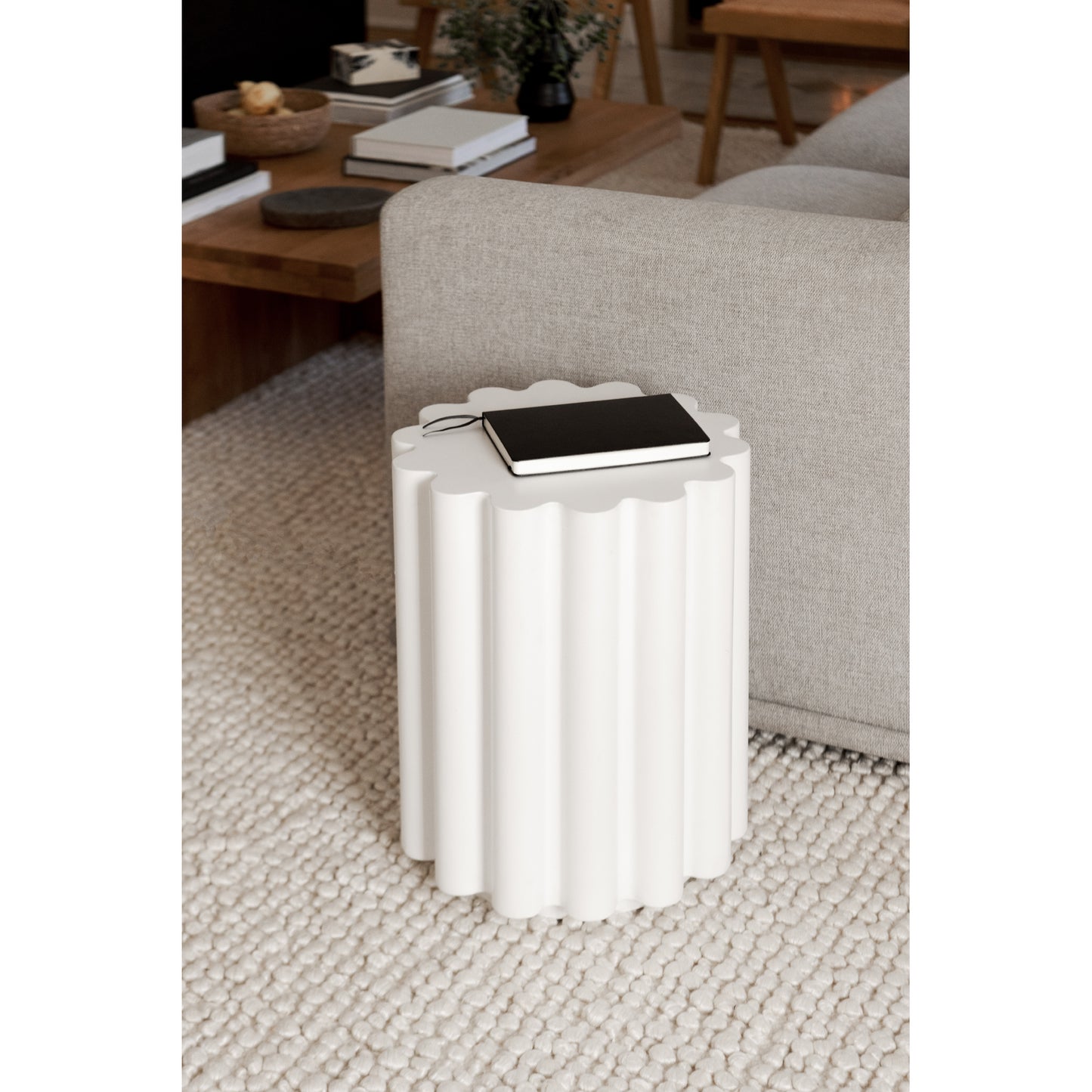 Moes Home Stools Taffy White Contemporary Furniture