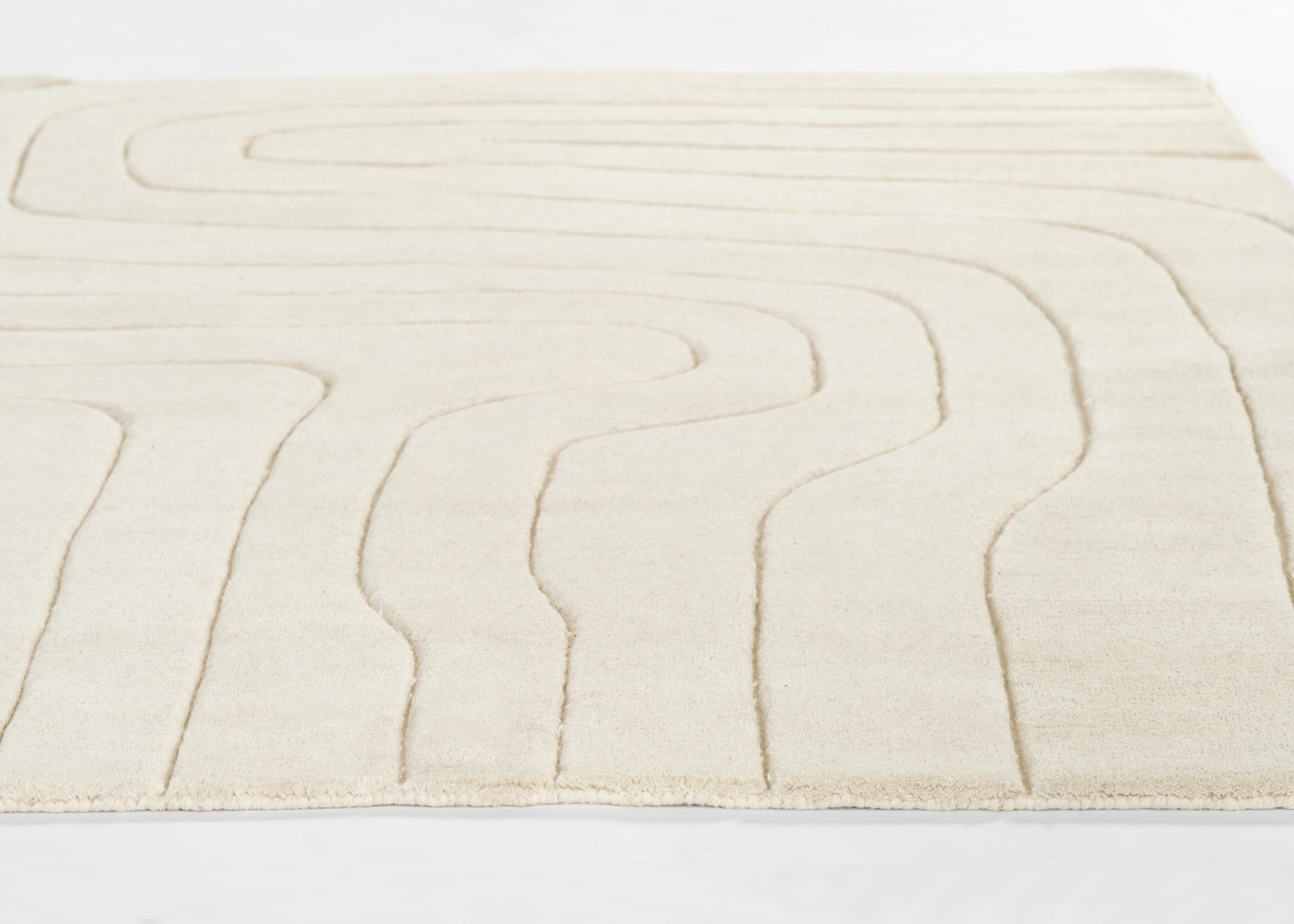 Momeni Canyon  Ivory  Contemporary