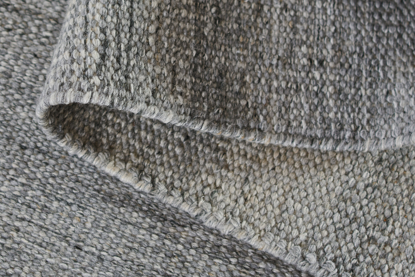 Momeni Cove  Silver  Contemporary