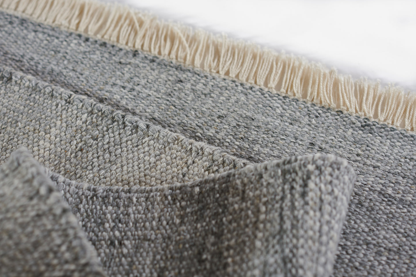 Momeni Cove  Silver  Contemporary