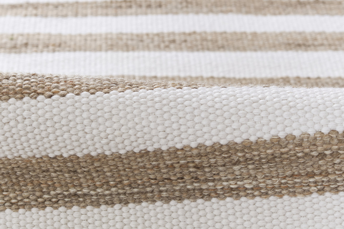 Momeni Cove  Brown  Contemporary
