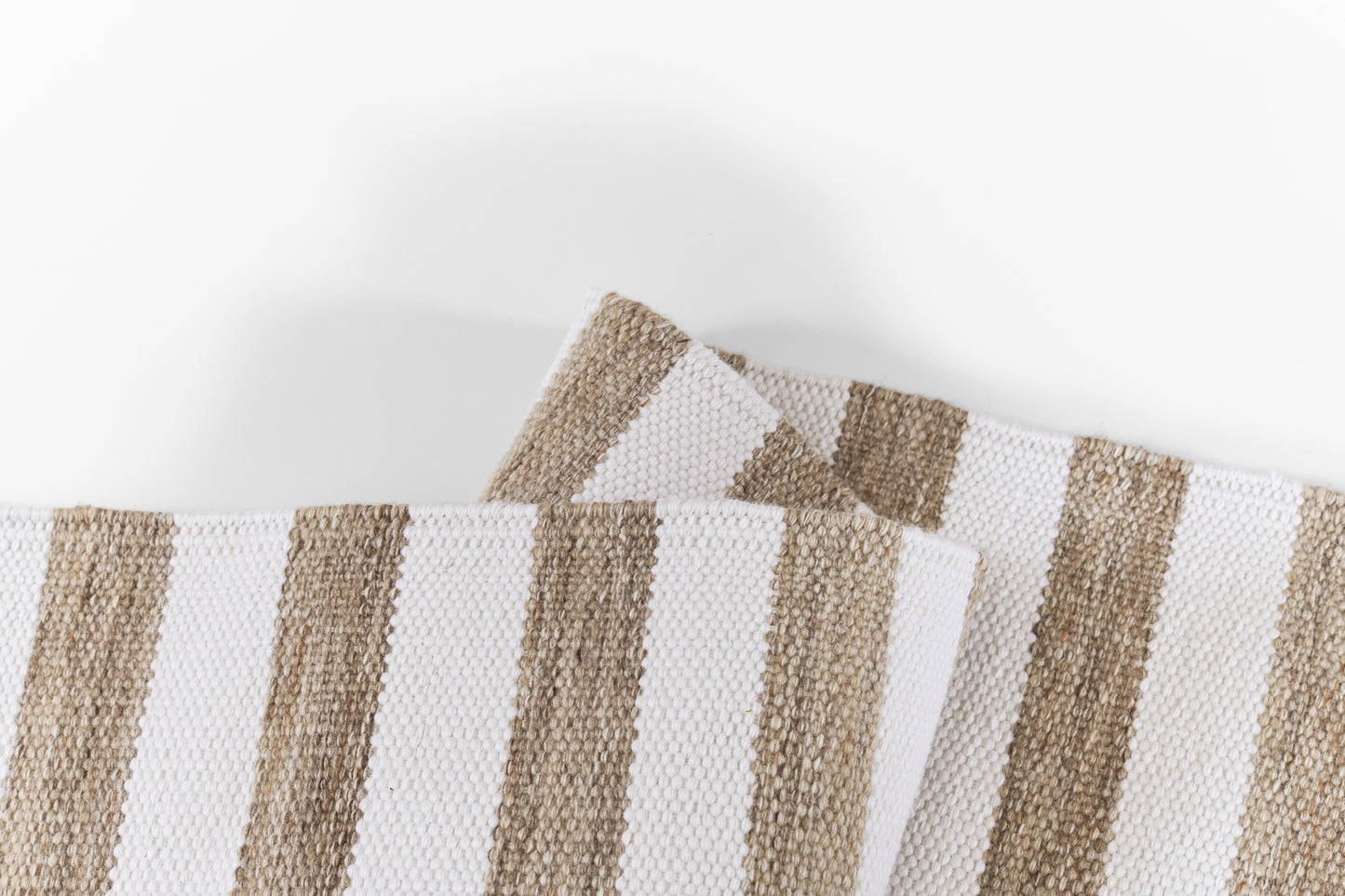 Momeni Cove  Brown  Contemporary