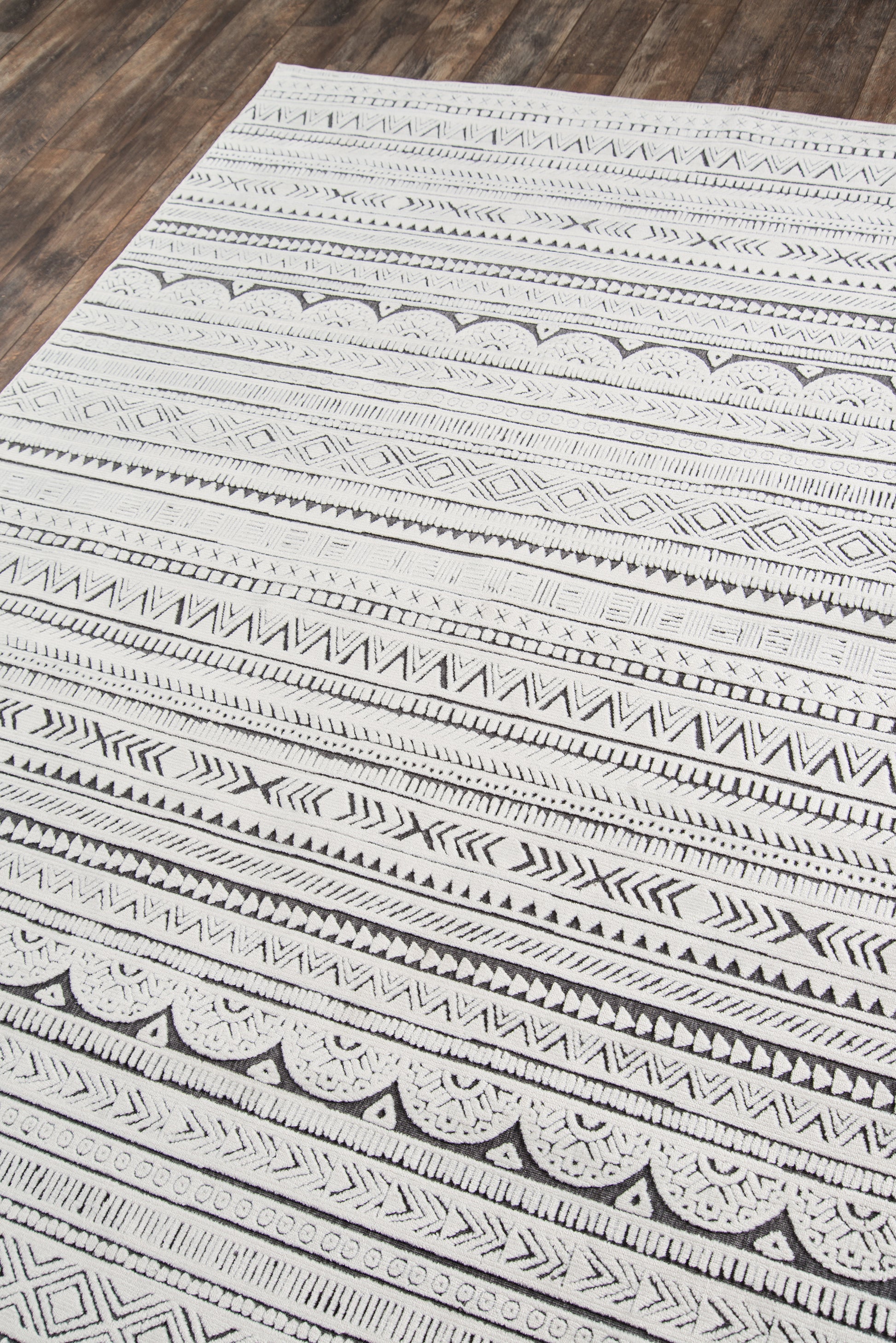 Momeni Covington  Ivory  Traditional