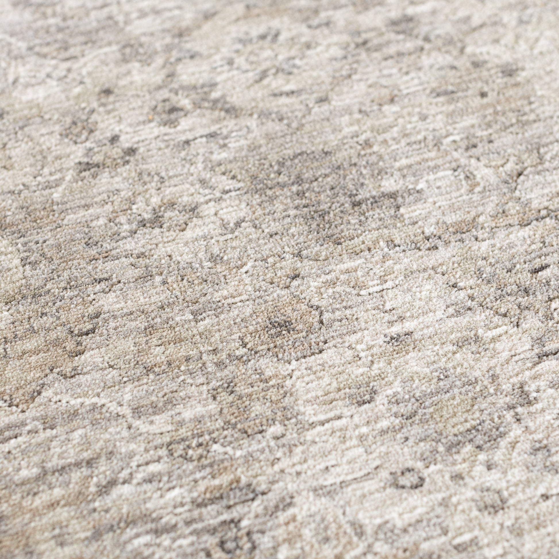 Dalyn Rugs Cyprus  Gray  Traditional