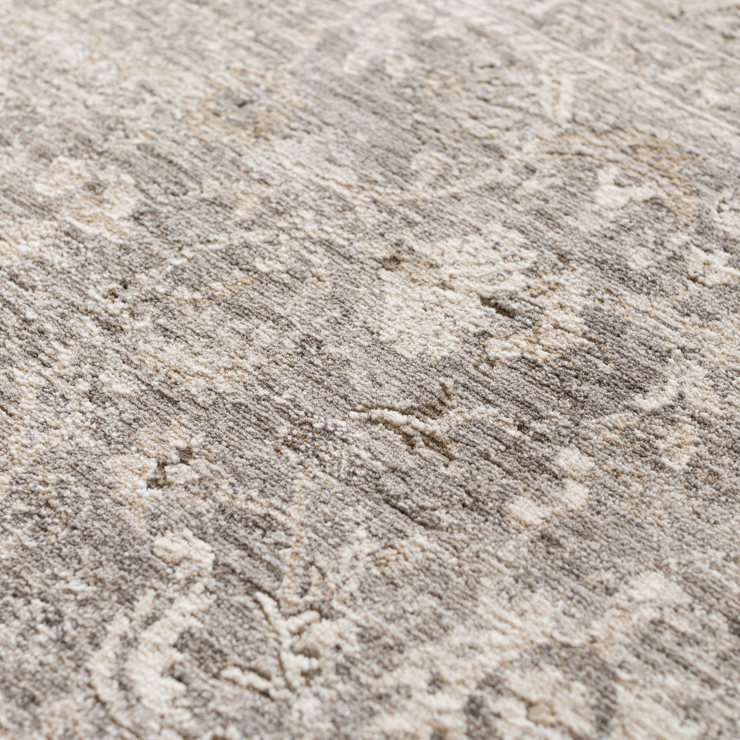 Dalyn Rugs Cyprus  Silver  Traditional