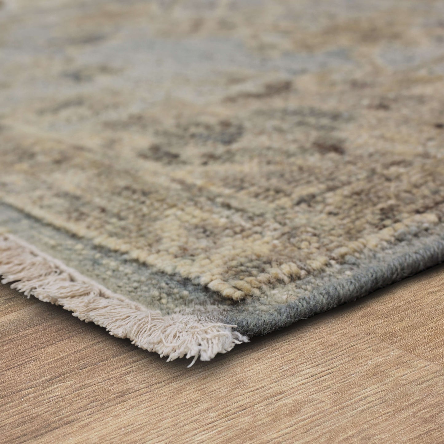 Karastan Sundar  Gray  Traditional