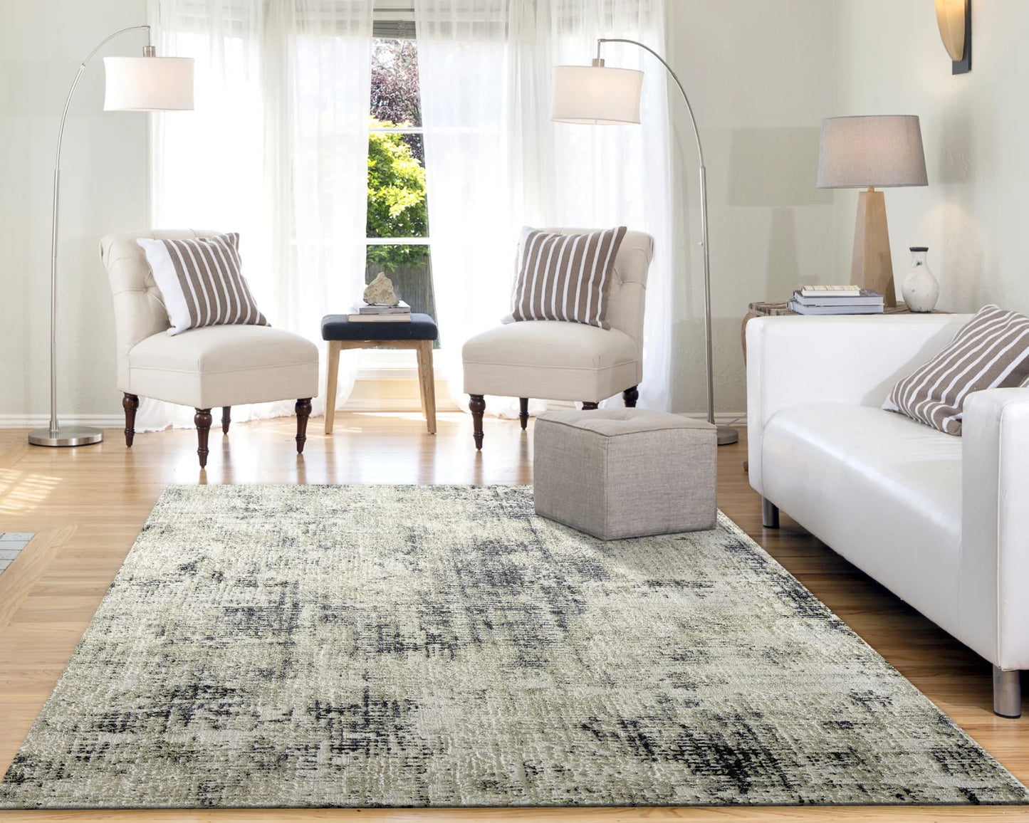 Dynamic Rugs Quartz 27035 Grey Traditional Machine-Made Rug
