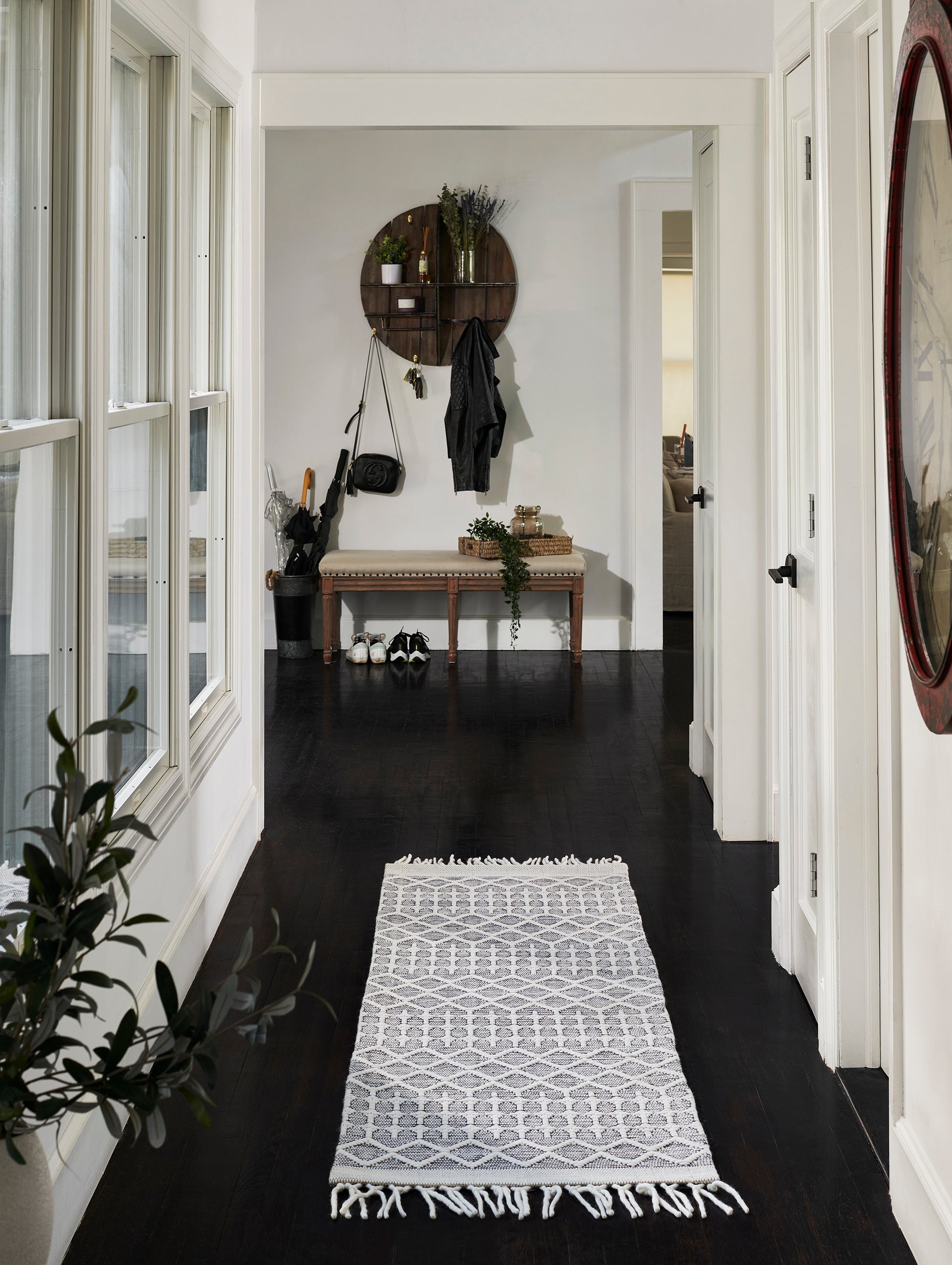 Momeni Ember  Black  Contemporary