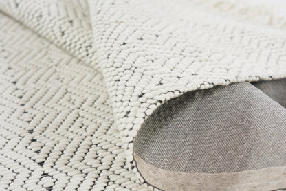 Momeni Ember  Ivory  Contemporary