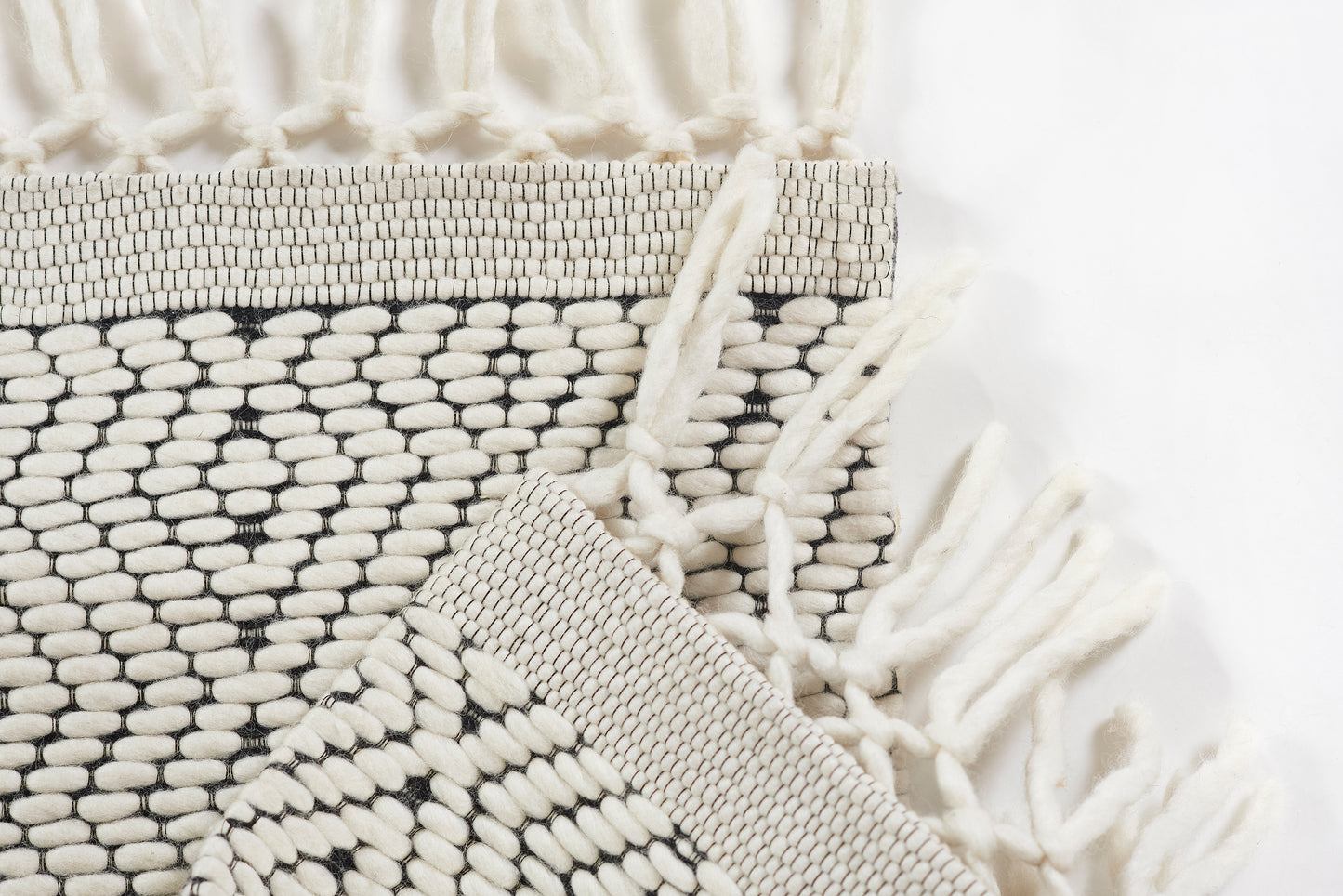 Momeni Ember  Ivory  Contemporary