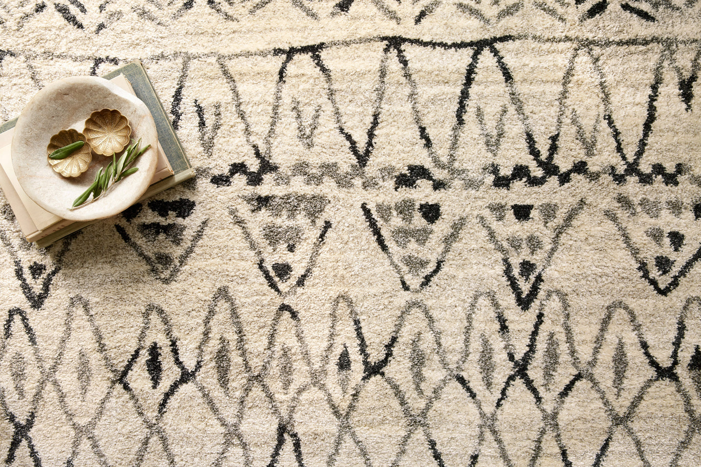 Loloi Emory  Heather Gray Black Transitional