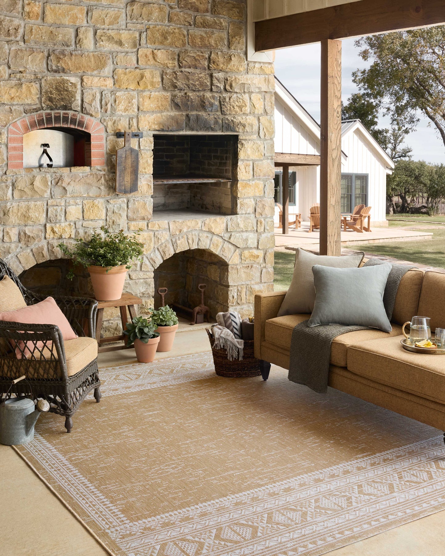 Loloi II Easton  Ivory Wheat Indoor/Outdoor