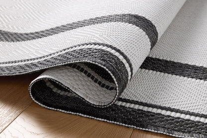 Loloi II Easton  Onyx Ivory Indoor/Outdoor