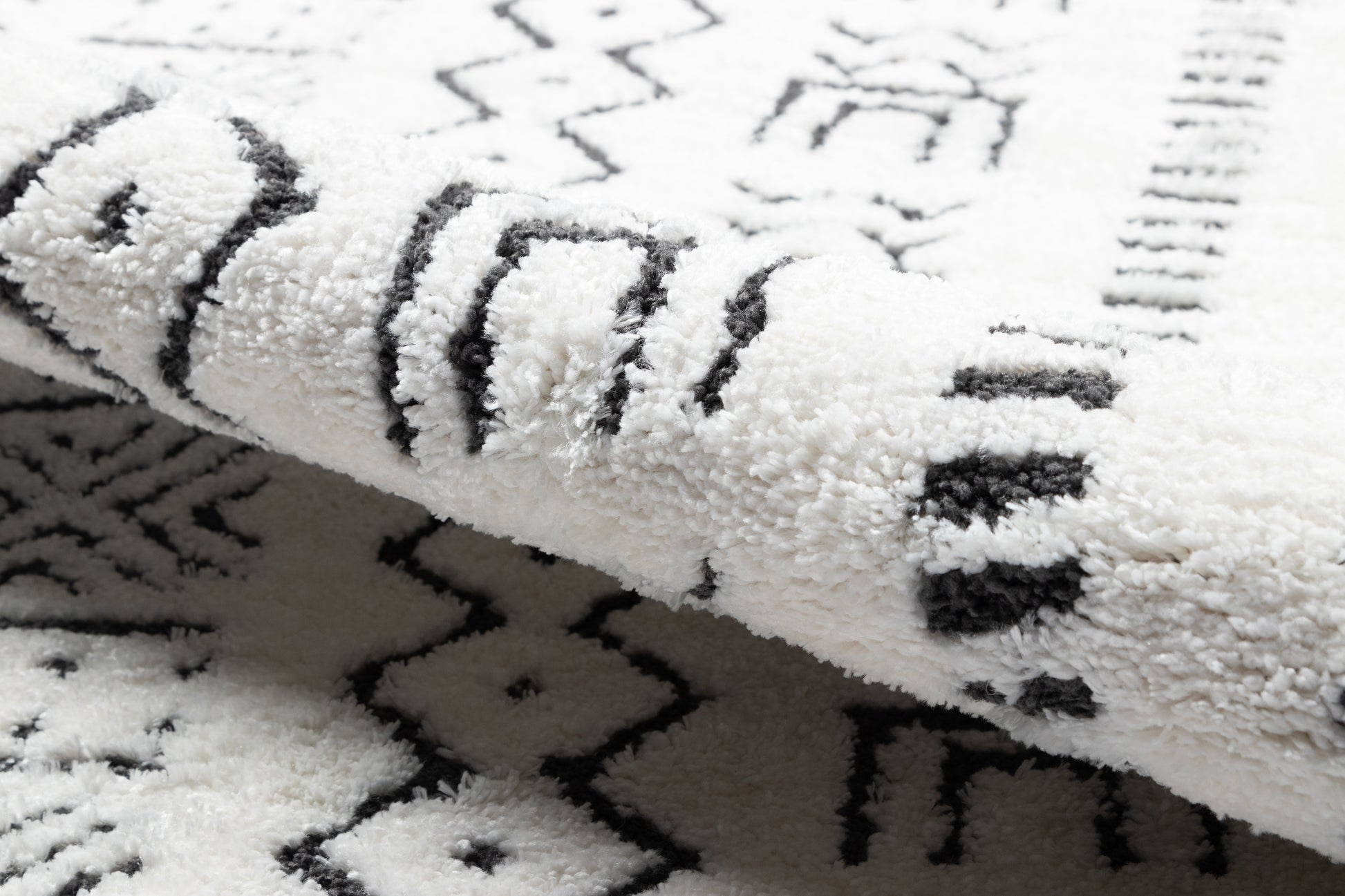 Novogratz Ferris  Ivory  Modern