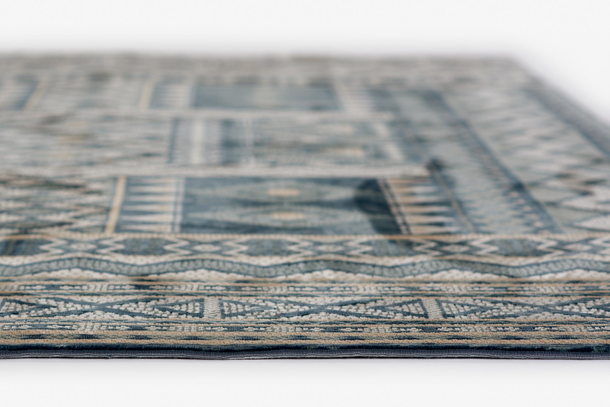 Momeni Genevieve  Blue  Contemporary