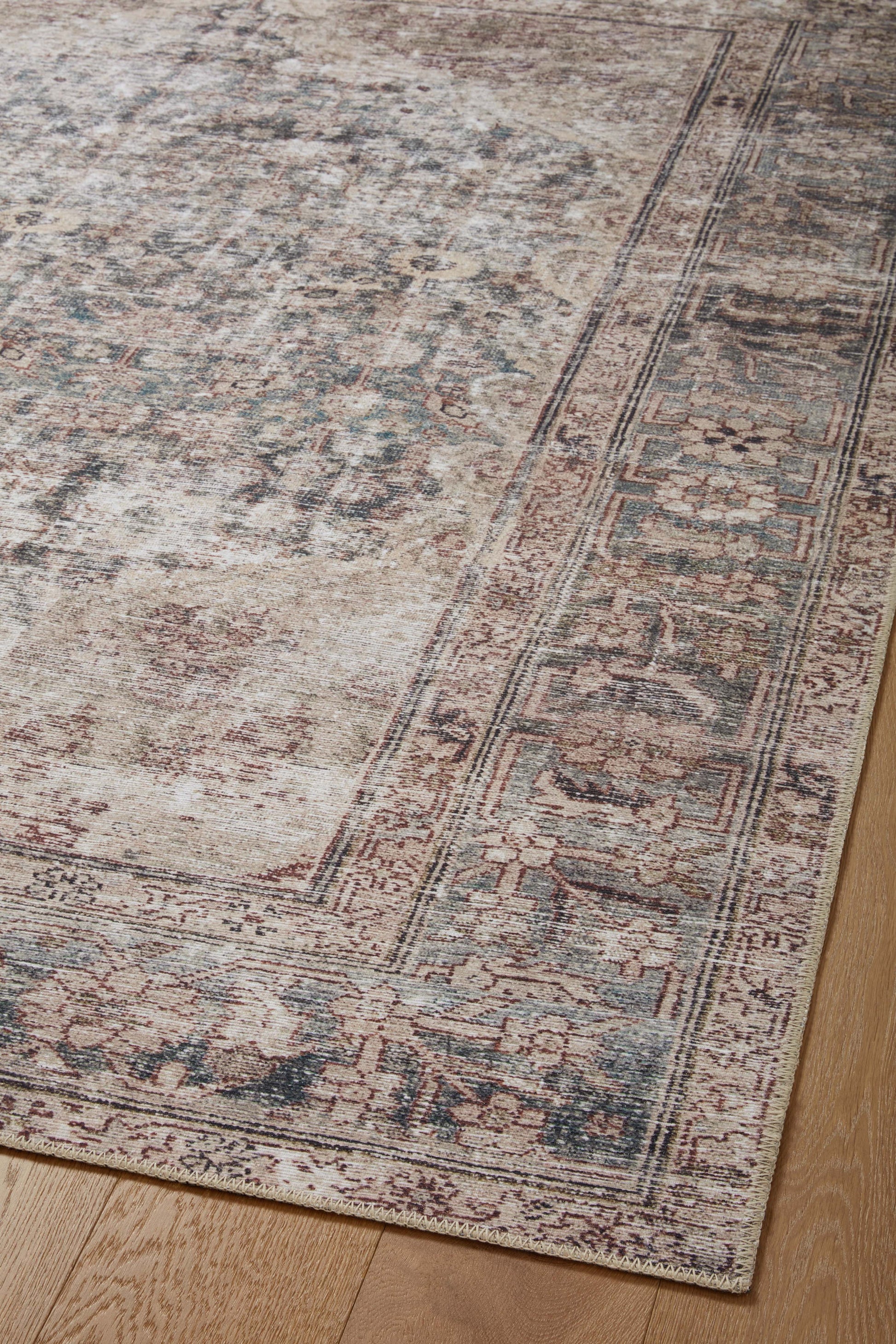 Amber Lewis x Loloi Georgie  Lagoon Beige Traditional