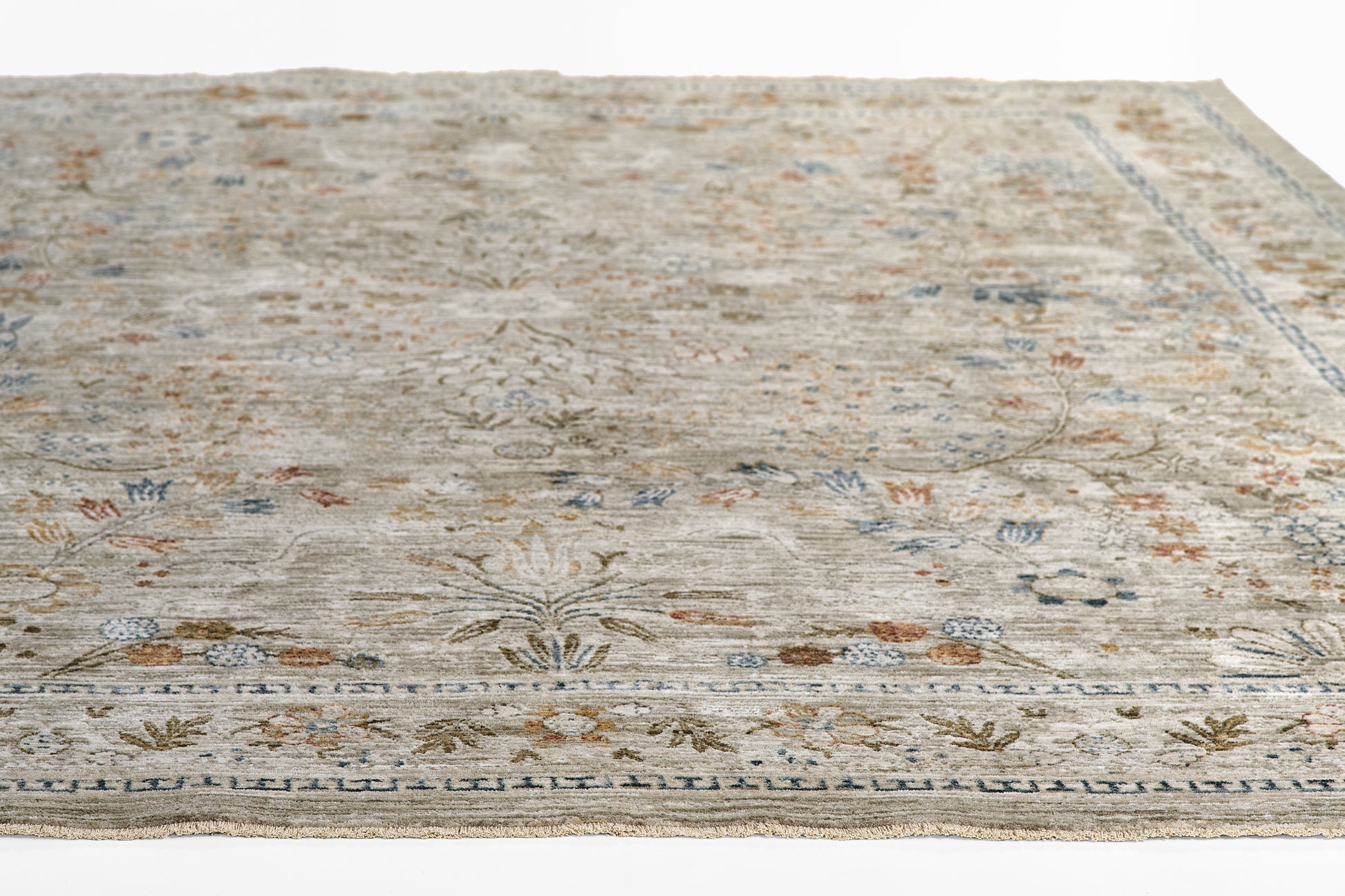 Momeni Georgina   Multi  Traditional