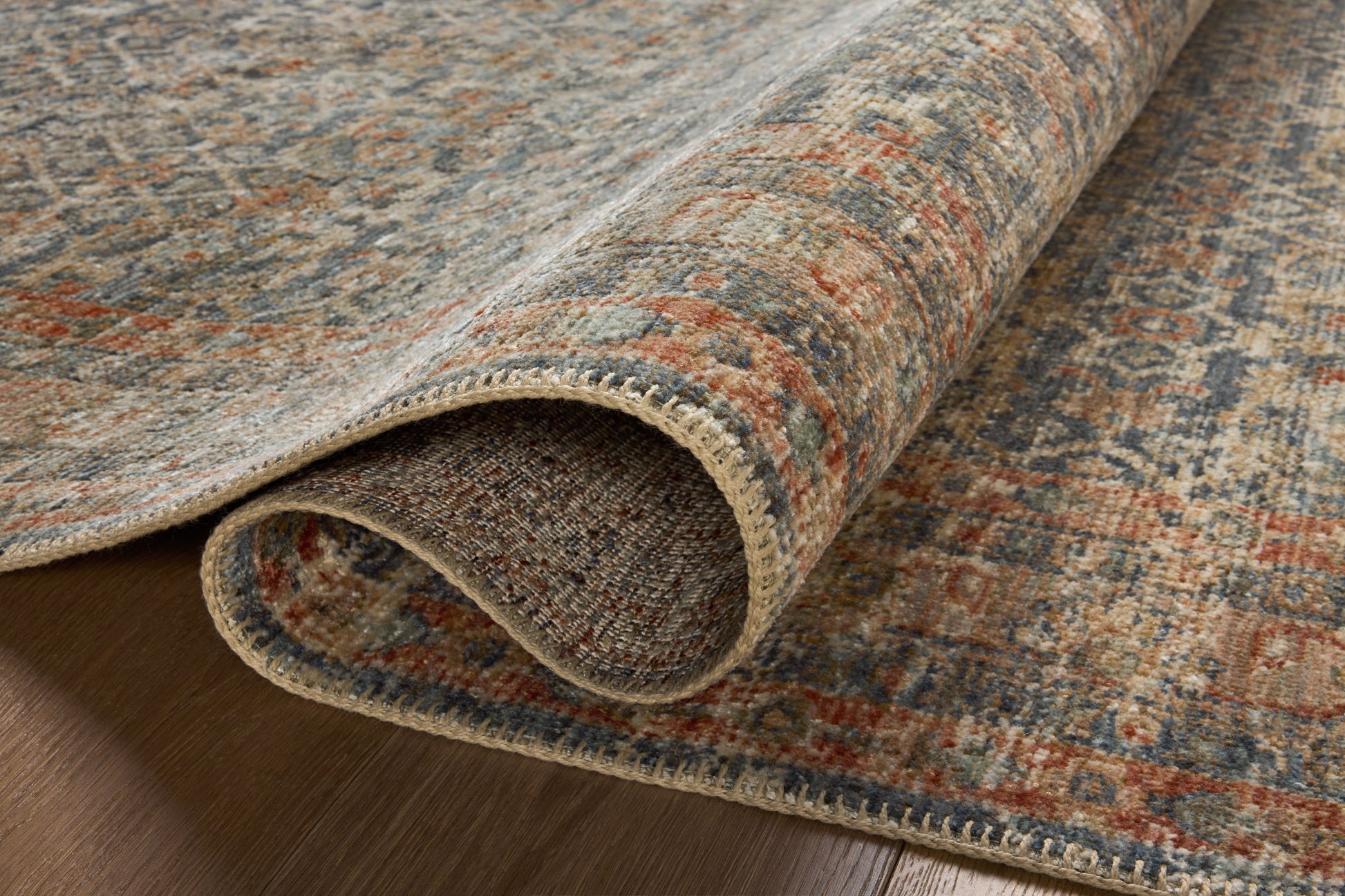 Loloi Heritage  Blue Rust Traditional