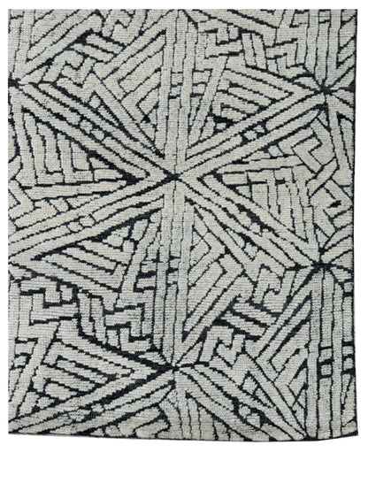 Artisan Harmony  White Black Contemporary Knotted Rug