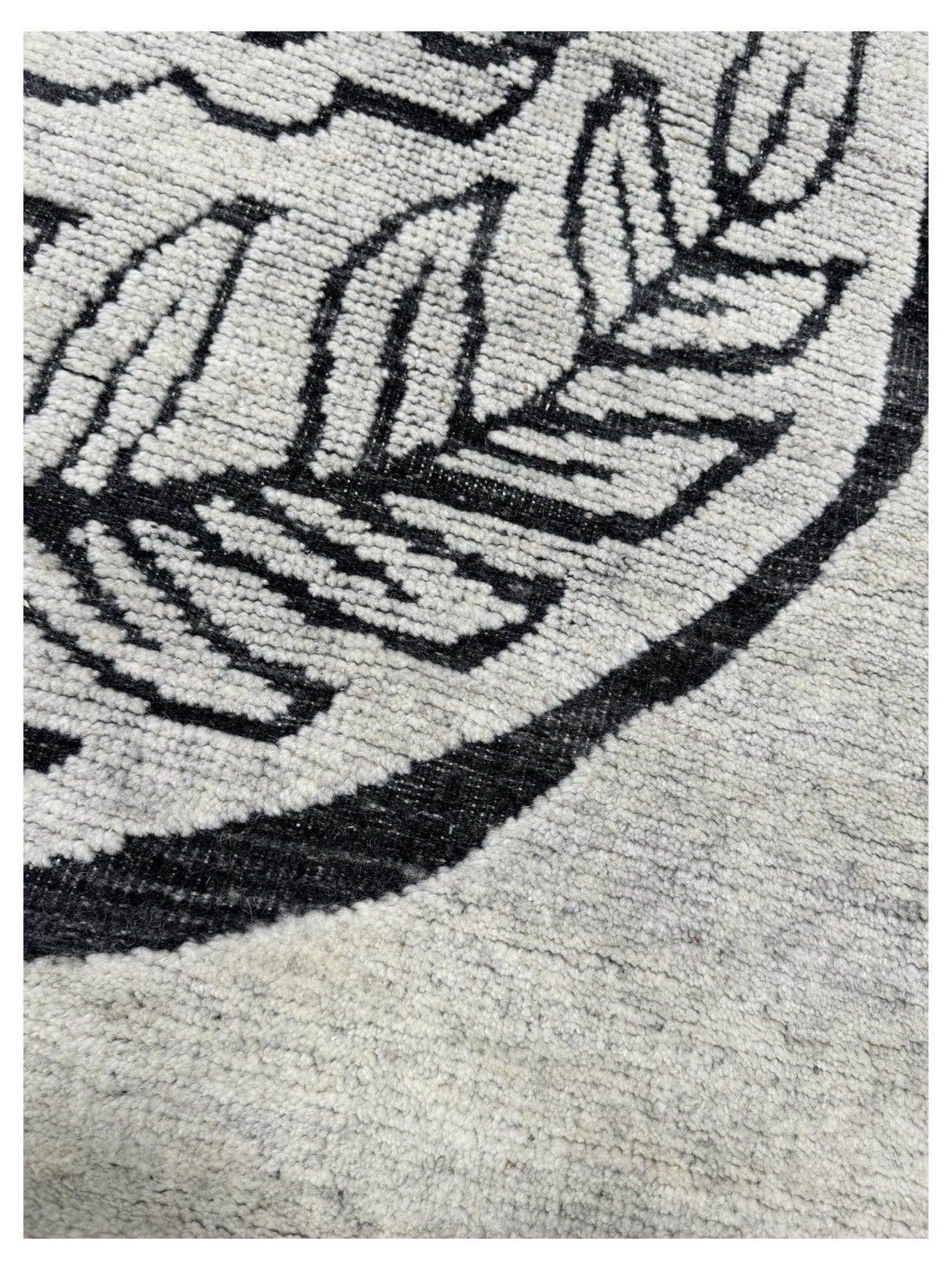 Artisan Harmony White Black Contemporary Knotted Rug - Rugs - Artisan - Atlanta Designer Rugs