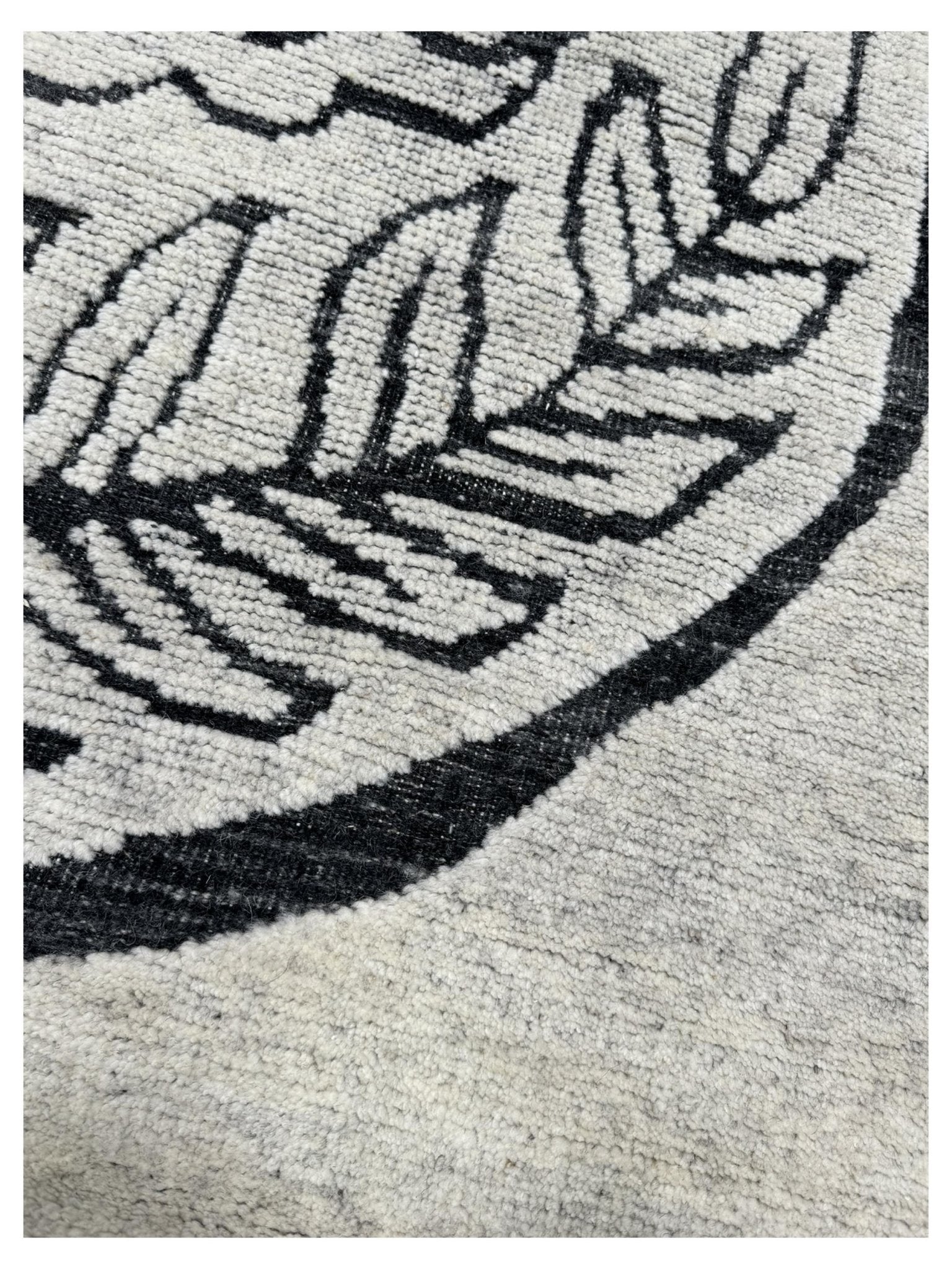 Artisan Harmony White Black Contemporary Knotted Rug - Rugs - Artisan - Atlanta Designer Rugs