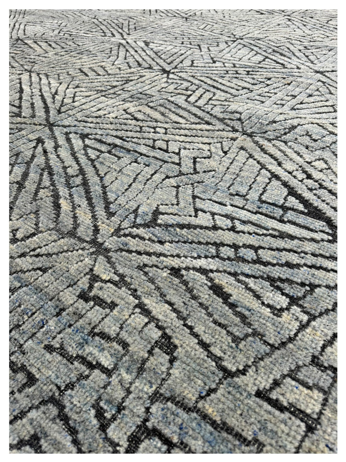 Artisan Harmony Grey Black Contemporary Knotted Rug - Rugs - Artisan - Atlanta Designer Rugs