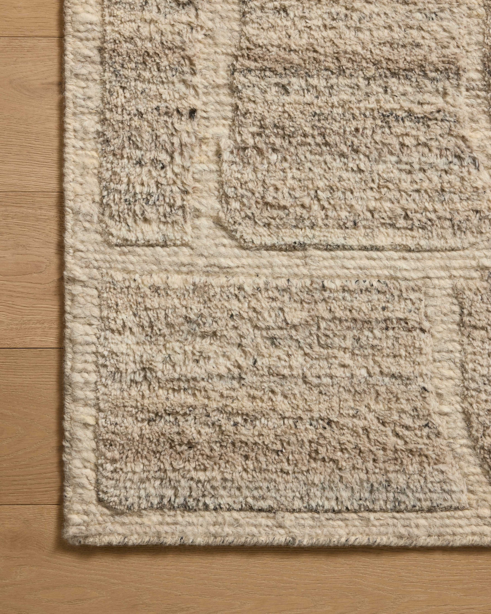 Loloi Hughes  Dove  Contemporary