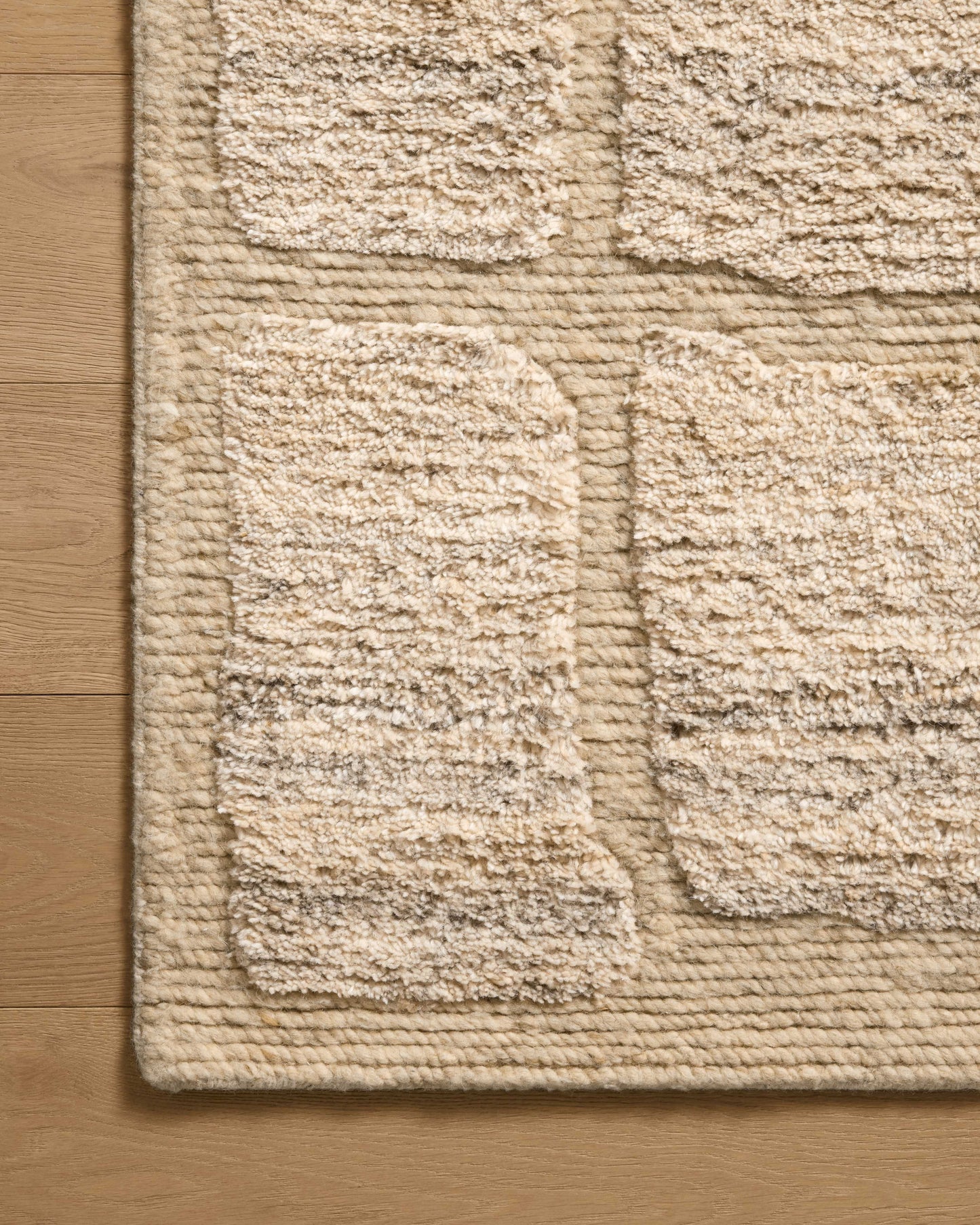 Loloi Hughes  Natural  Contemporary