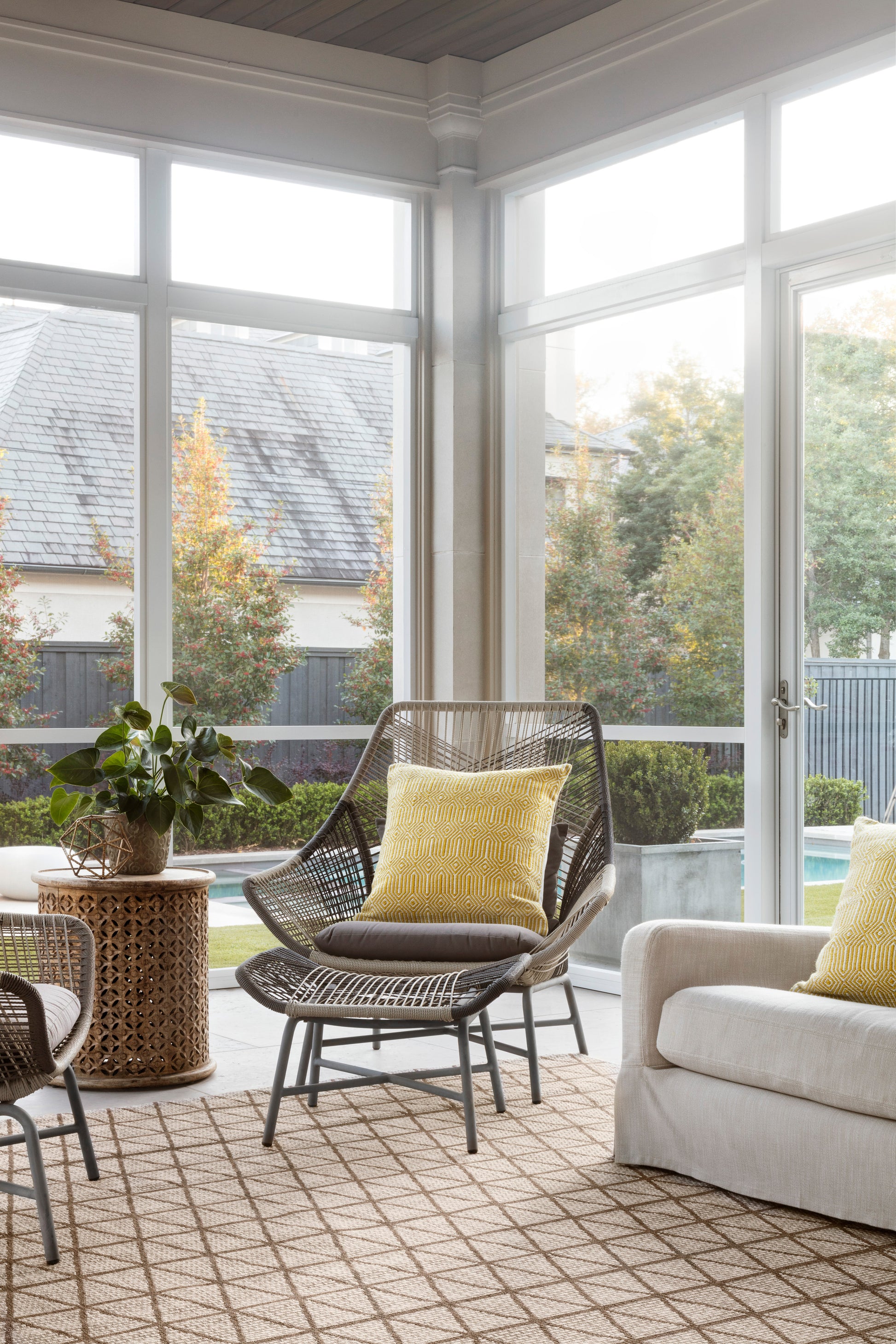 Loloi Isle  Beige Mocha Indoor/Outdoor