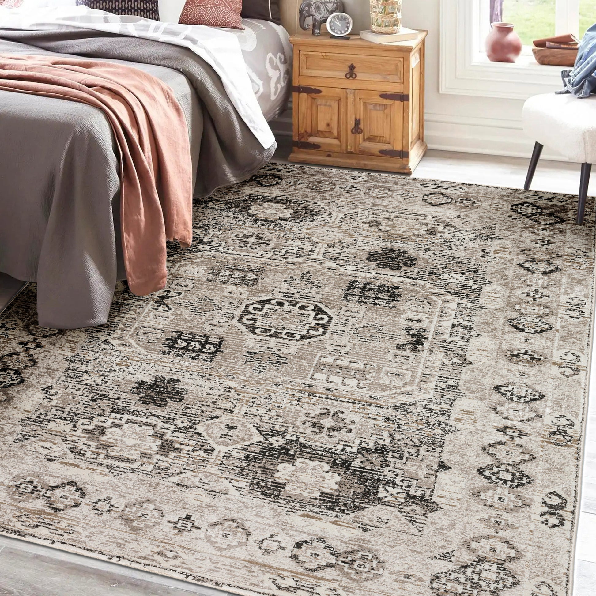 Dalyn Rugs Izmir  Midnight  Transitional